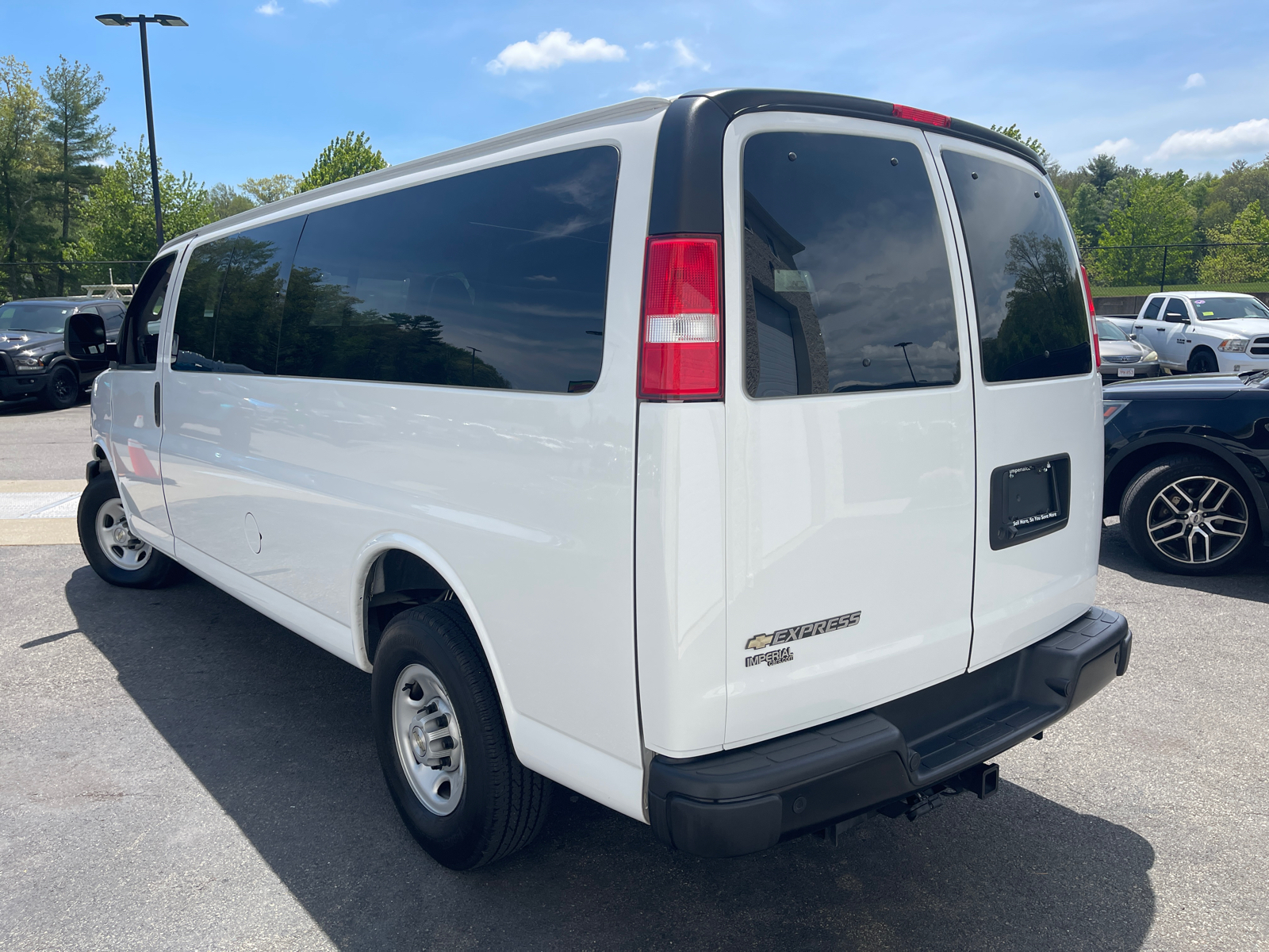 2023 Chevrolet Express 3500 LS 8