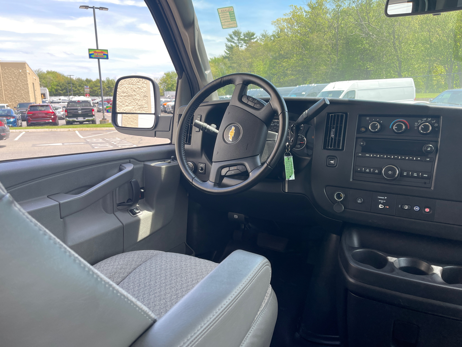 2023 Chevrolet Express 3500 LS 18