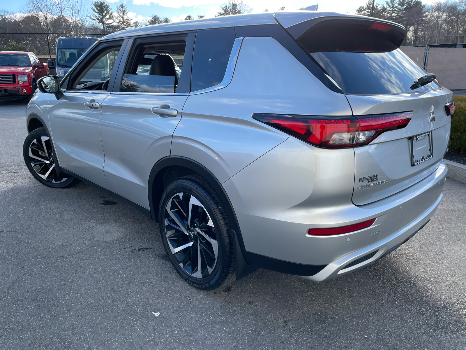 2024 Mitsubishi Outlander SE 8