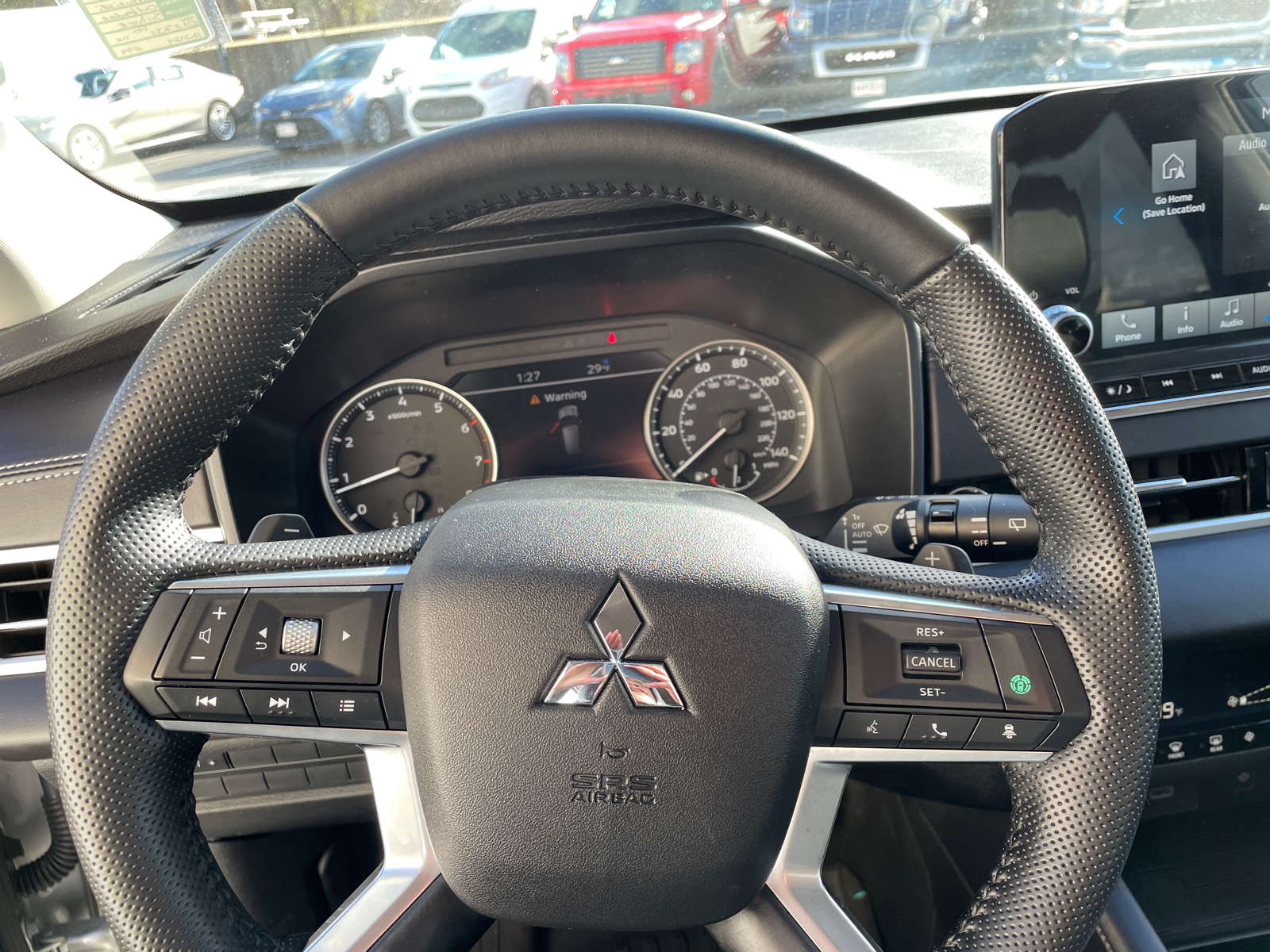 2024 Mitsubishi Outlander SE 26