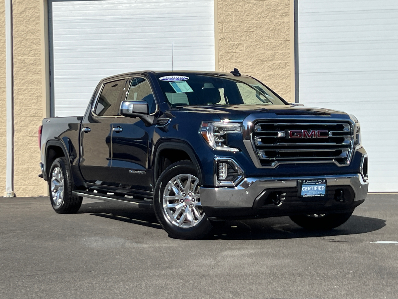 2019 GMC Sierra 1500 SLT 1