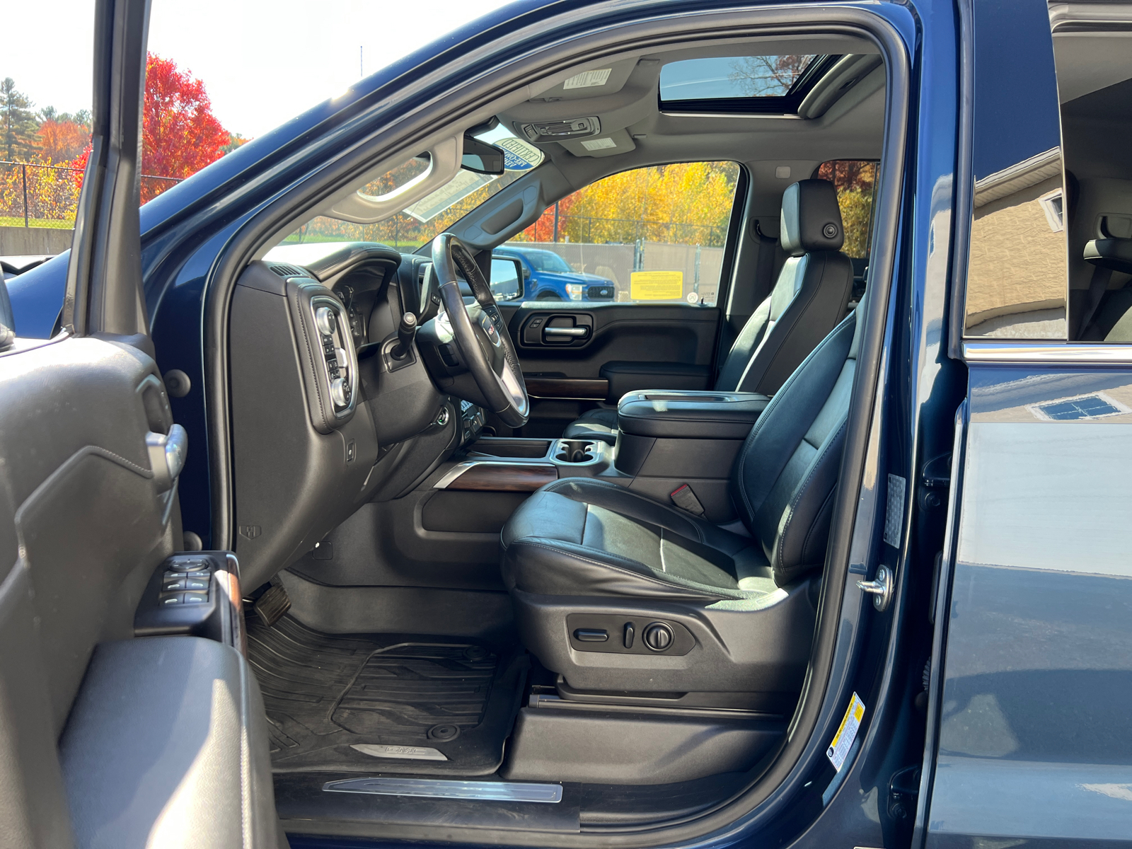 2019 GMC Sierra 1500 SLT 30