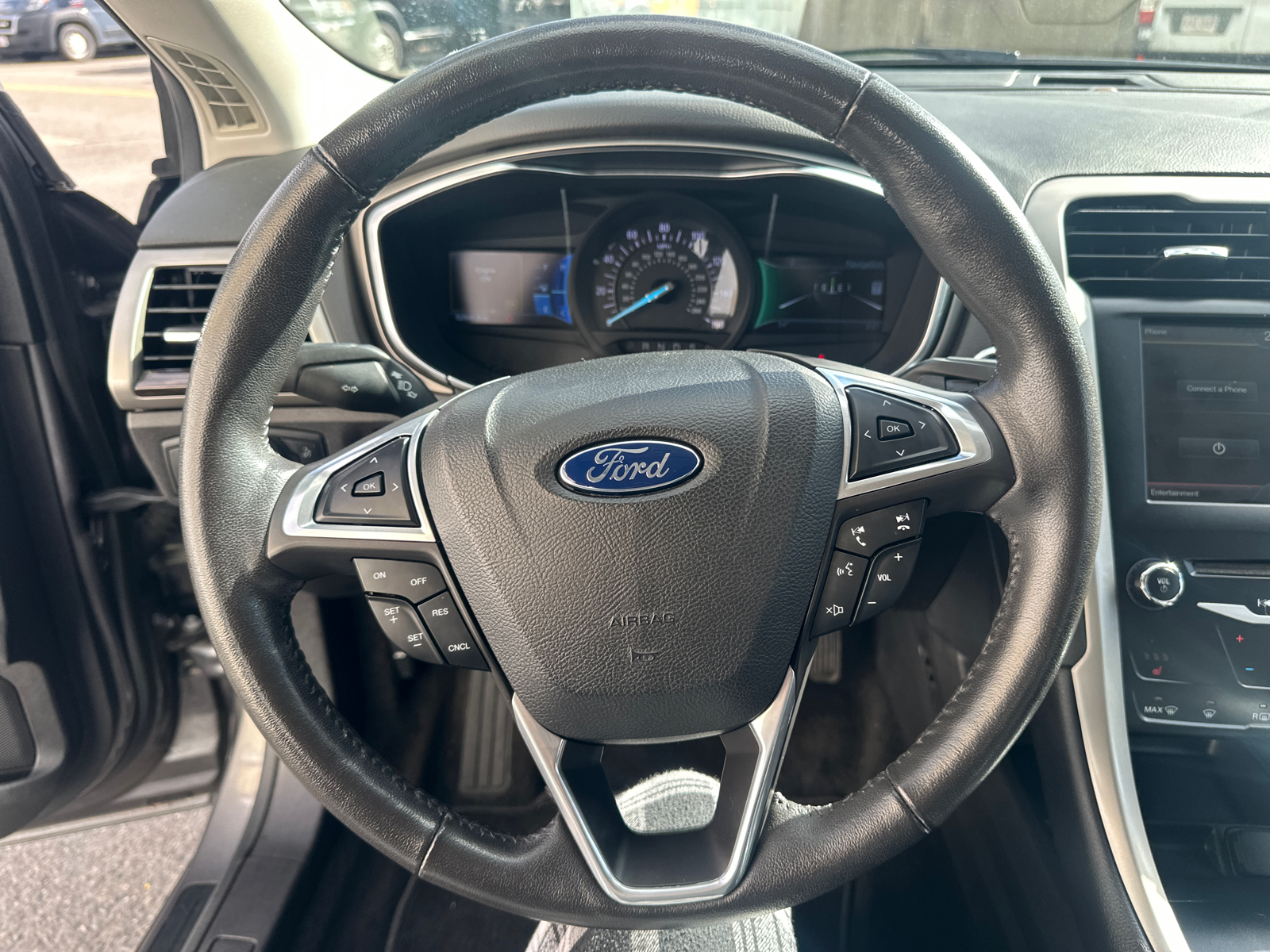 2014 Ford Fusion SE 21