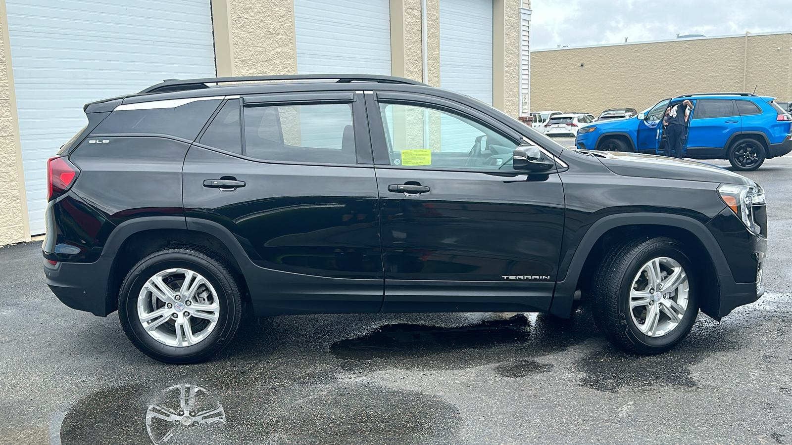 2022 GMC Terrain SLE 13