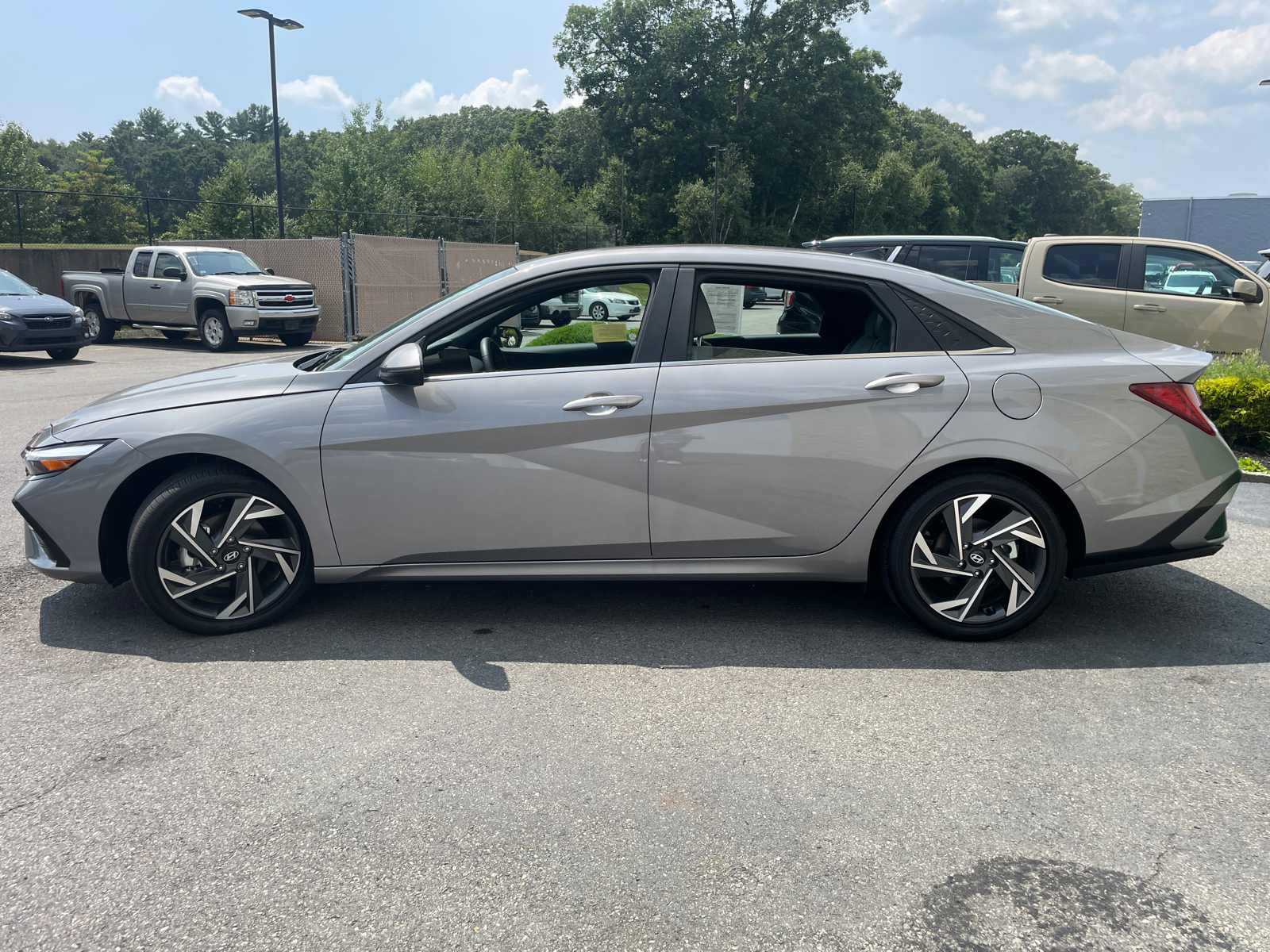 2024 Hyundai Elantra Hybrid Limited 5