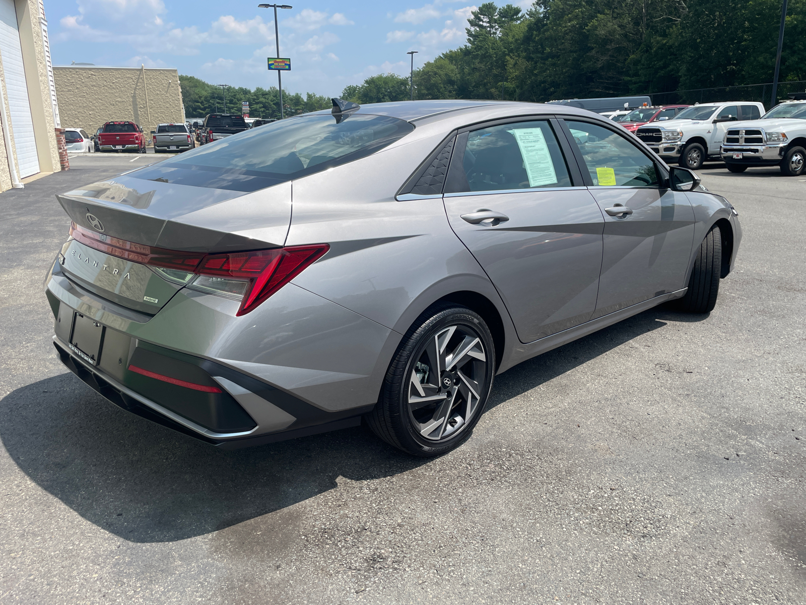 2024 Hyundai Elantra Hybrid Limited 12