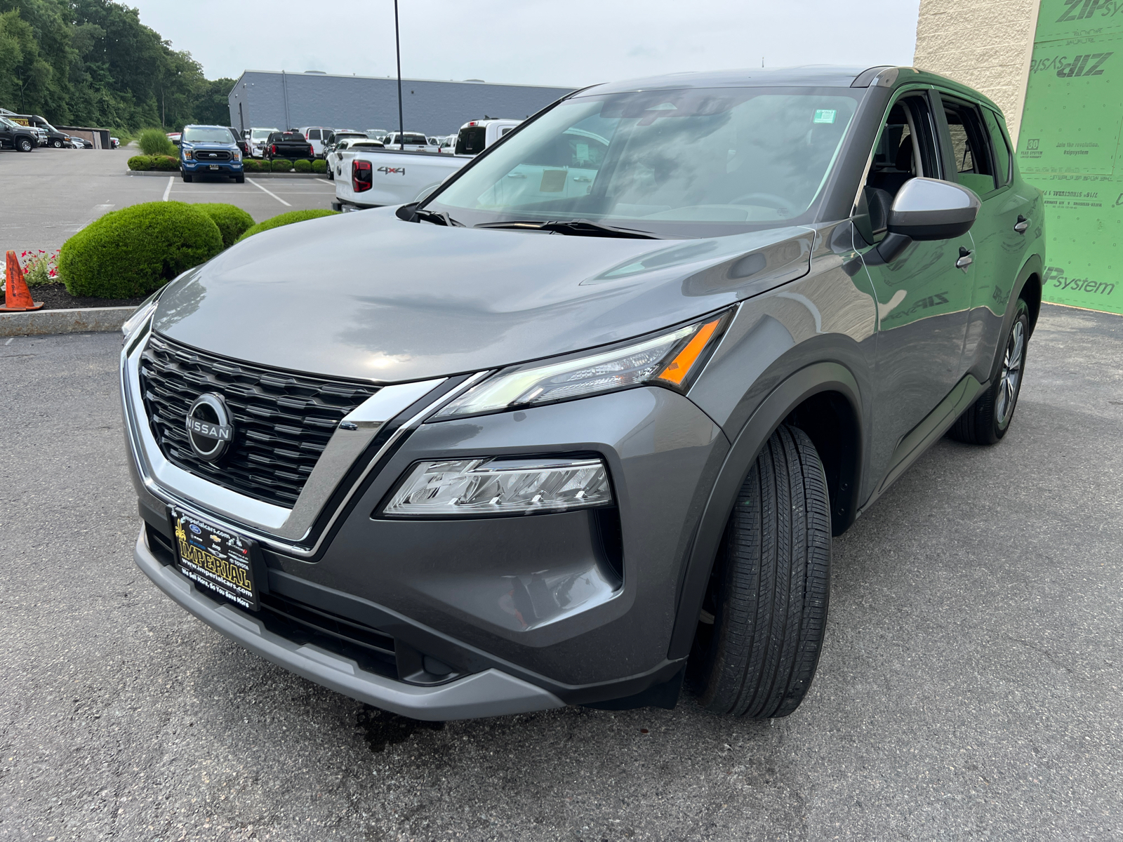 2023 Nissan Rogue SV 4