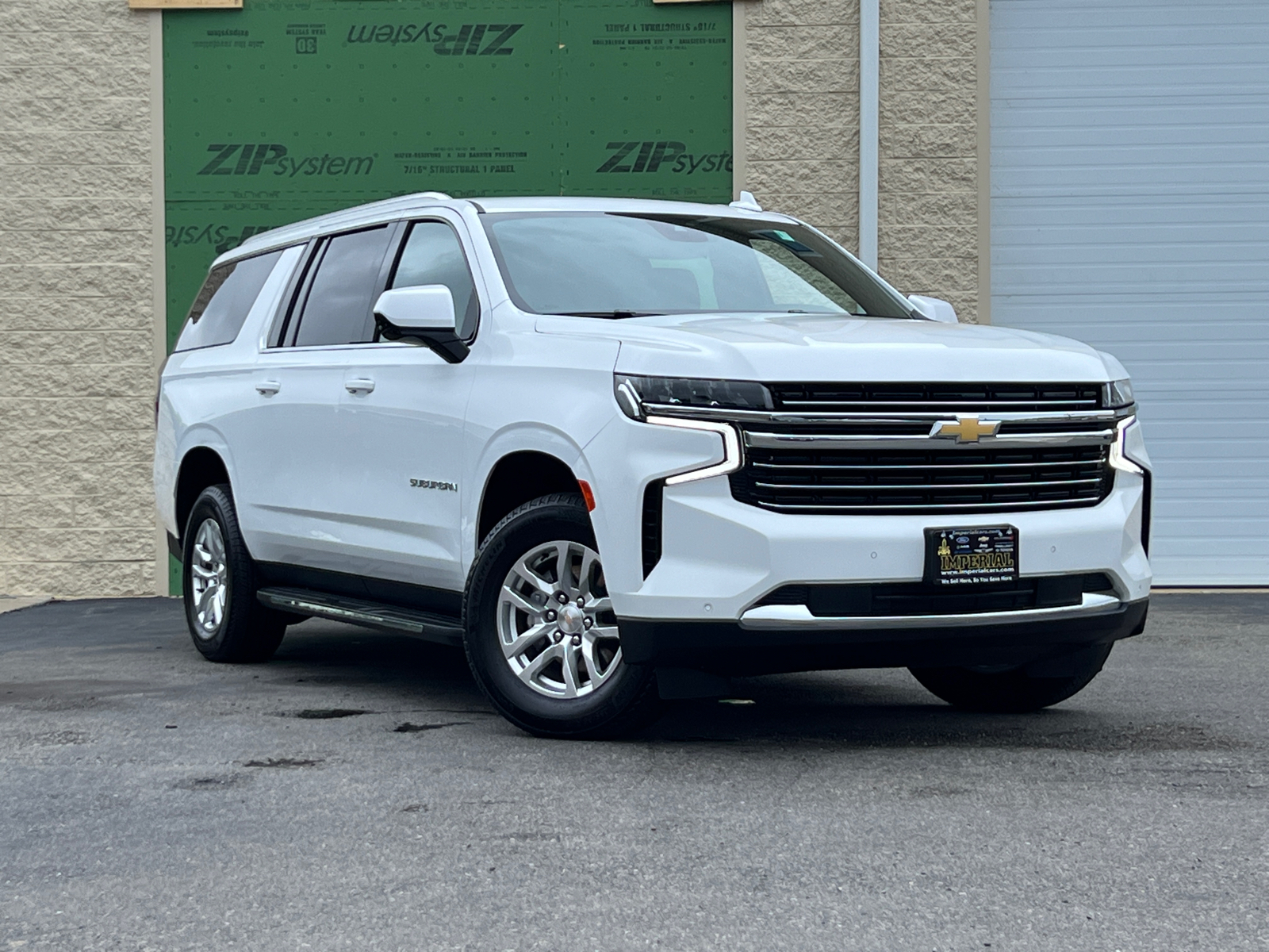 2024 Chevrolet Suburban LT 1