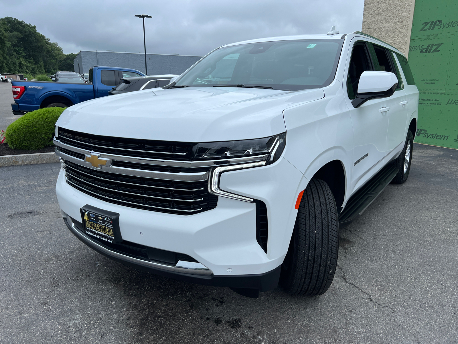 2024 Chevrolet Suburban LT 4