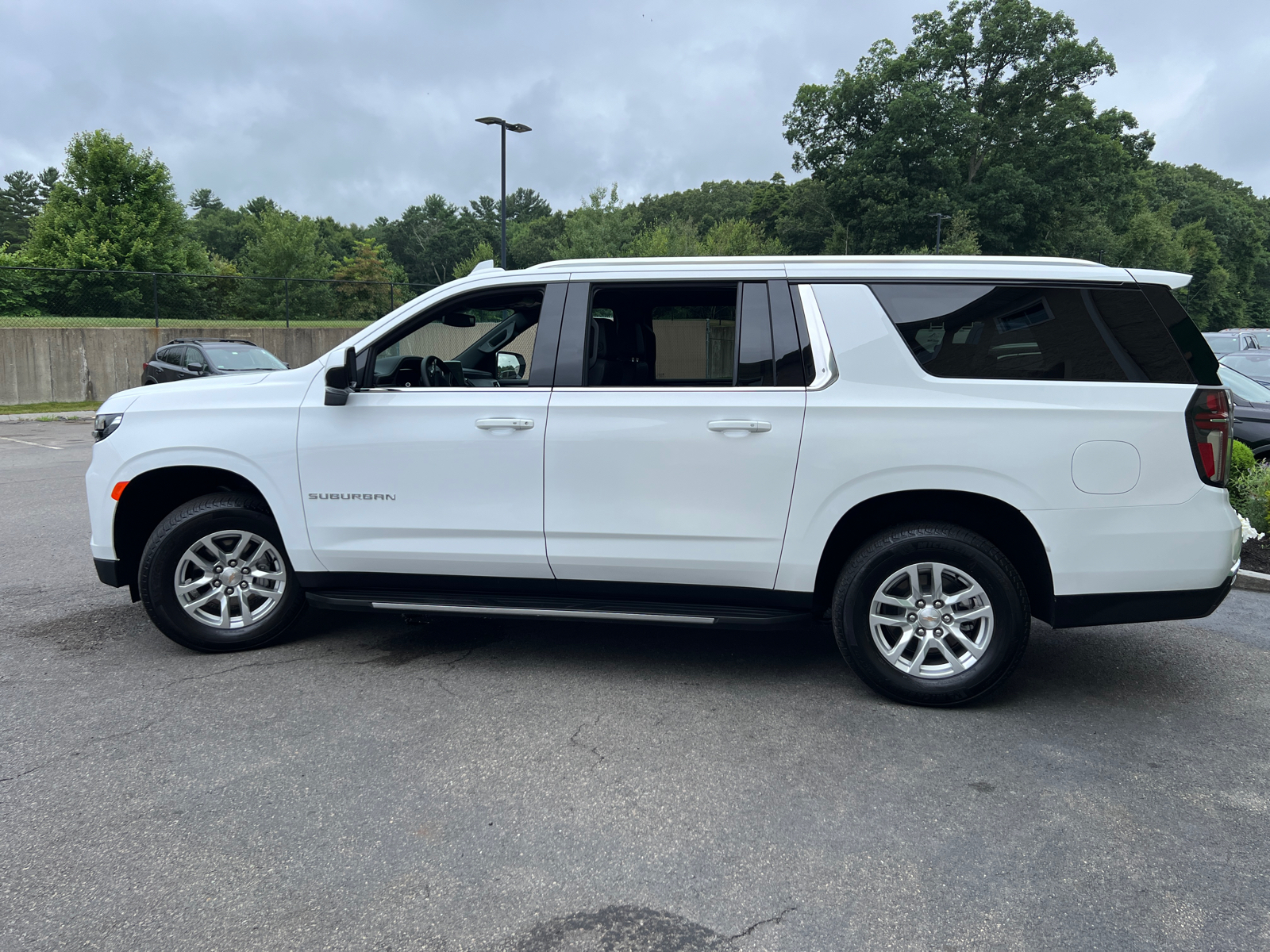 2024 Chevrolet Suburban LT 5