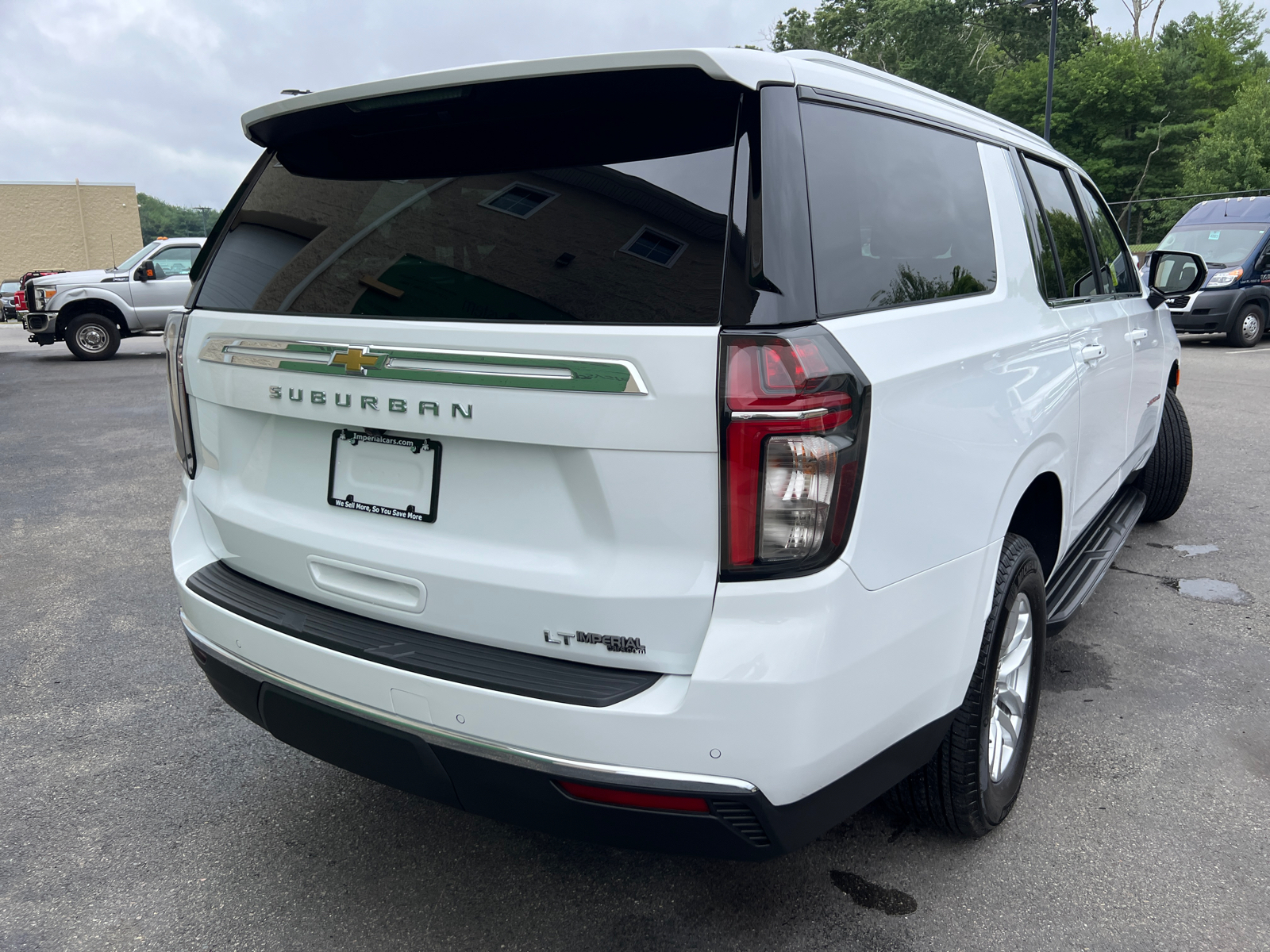 2024 Chevrolet Suburban LT 10