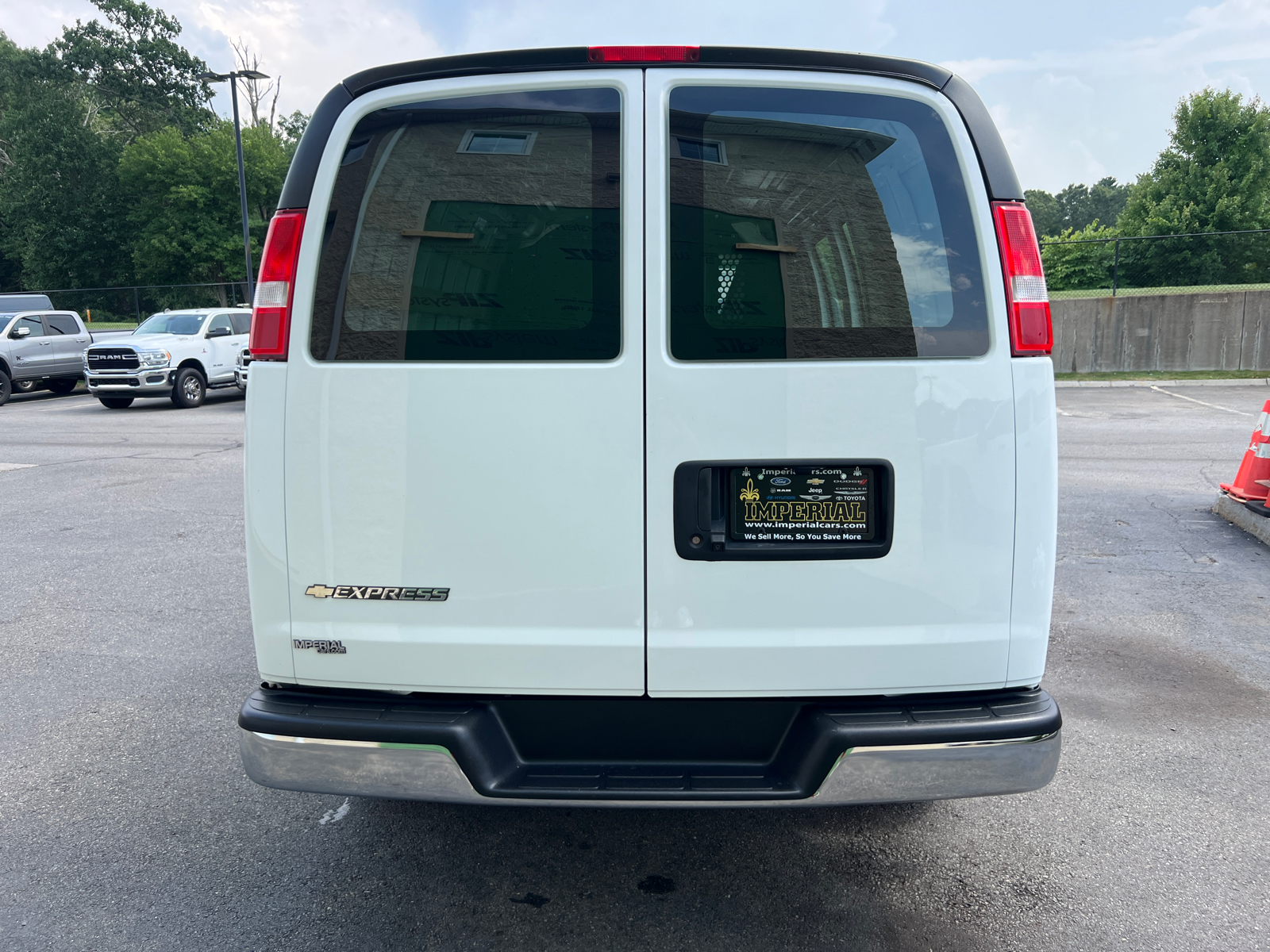 2023 Chevrolet Express 2500 Work Van 8