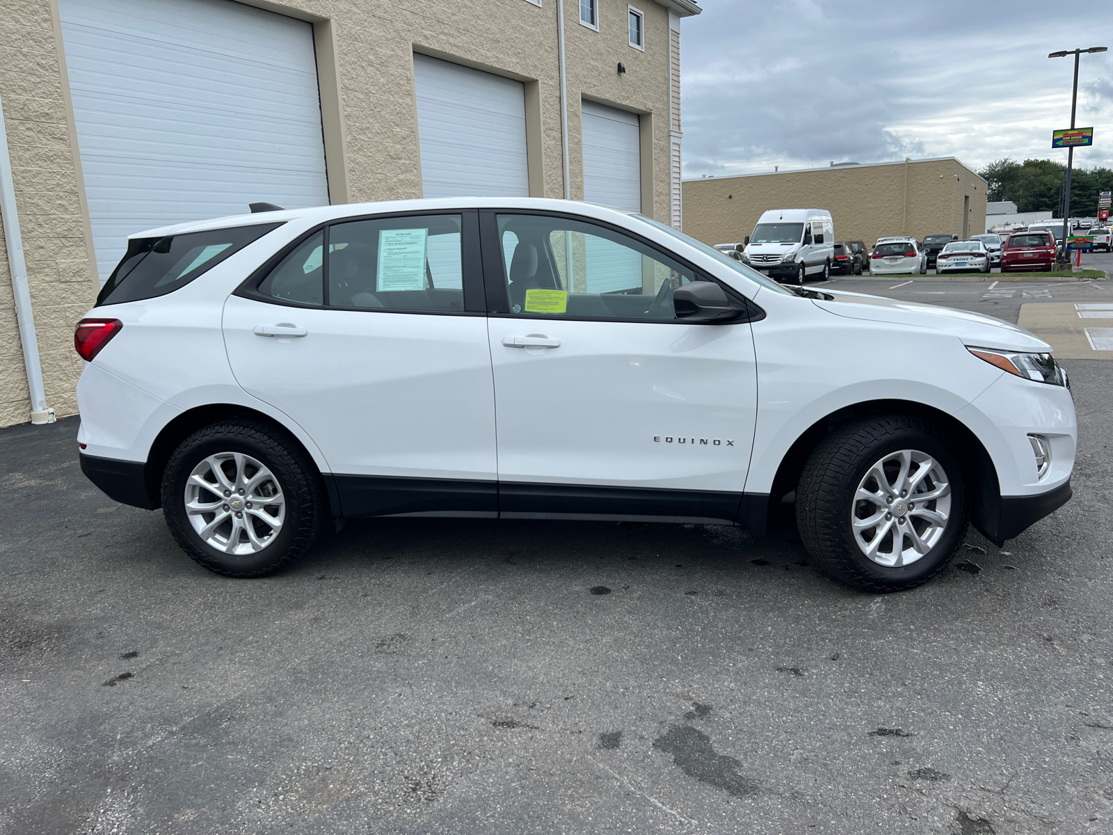 2021 Chevrolet Equinox LS 11