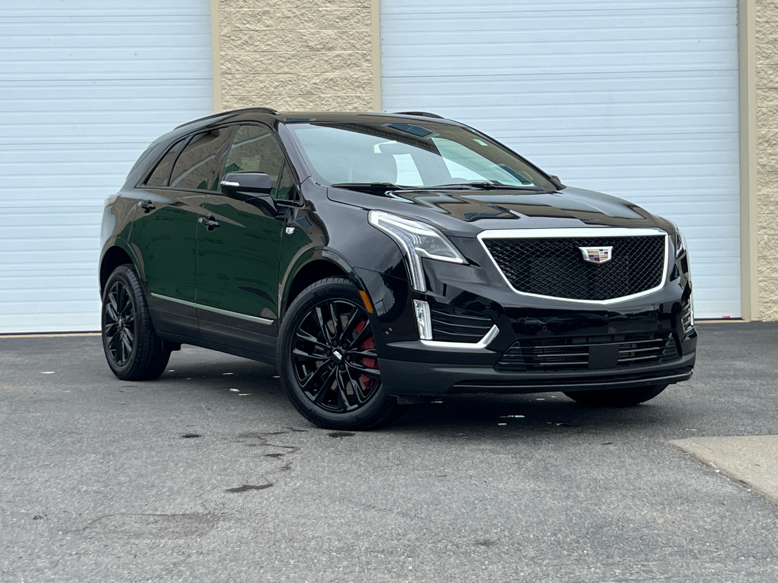 2022 Cadillac XT5 Sport 2