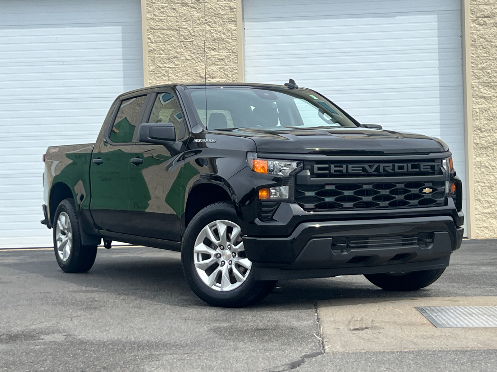 2024 Chevrolet Silverado 1500 Custom 1