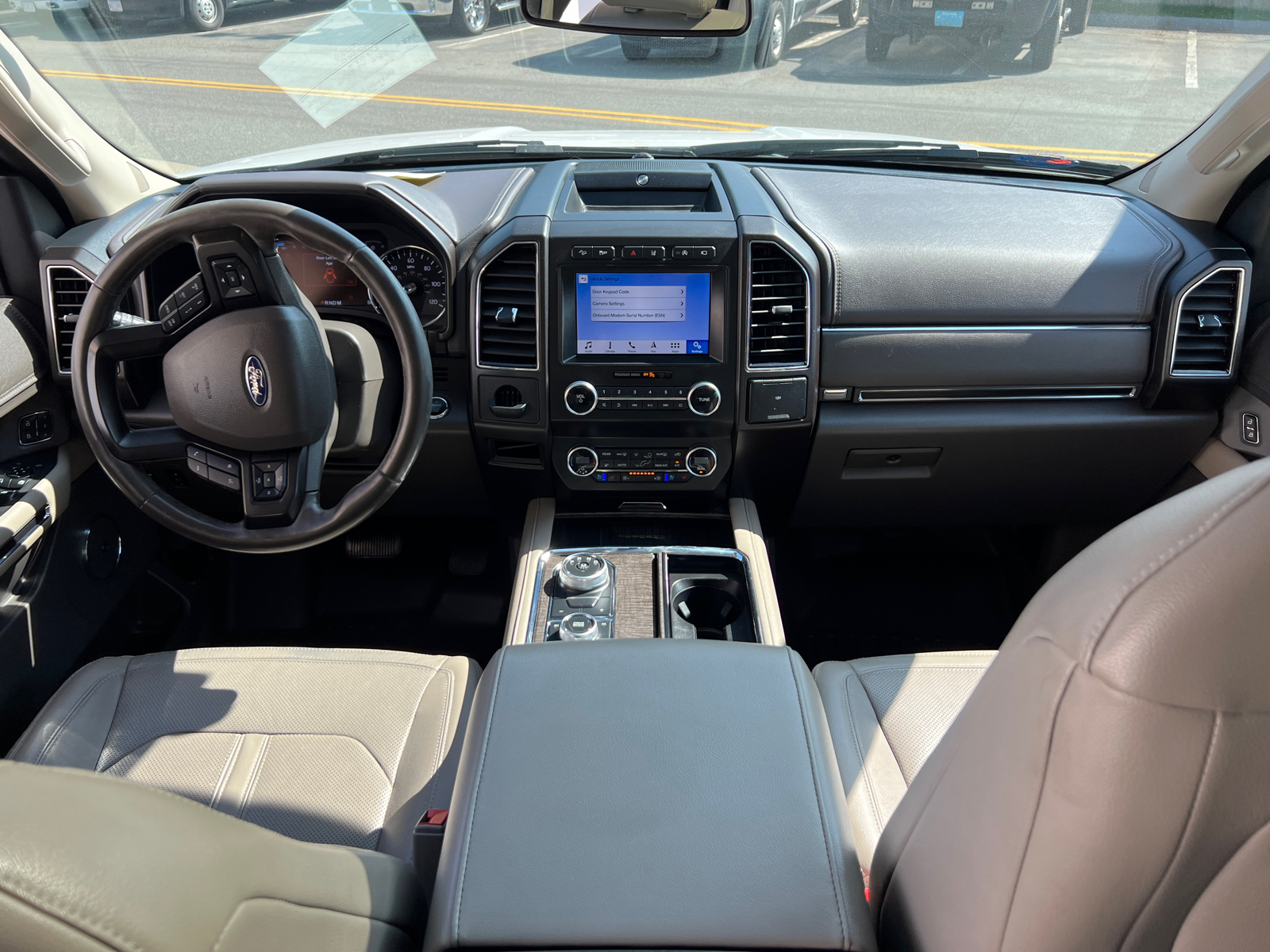 2019 Ford Expedition Limited 16