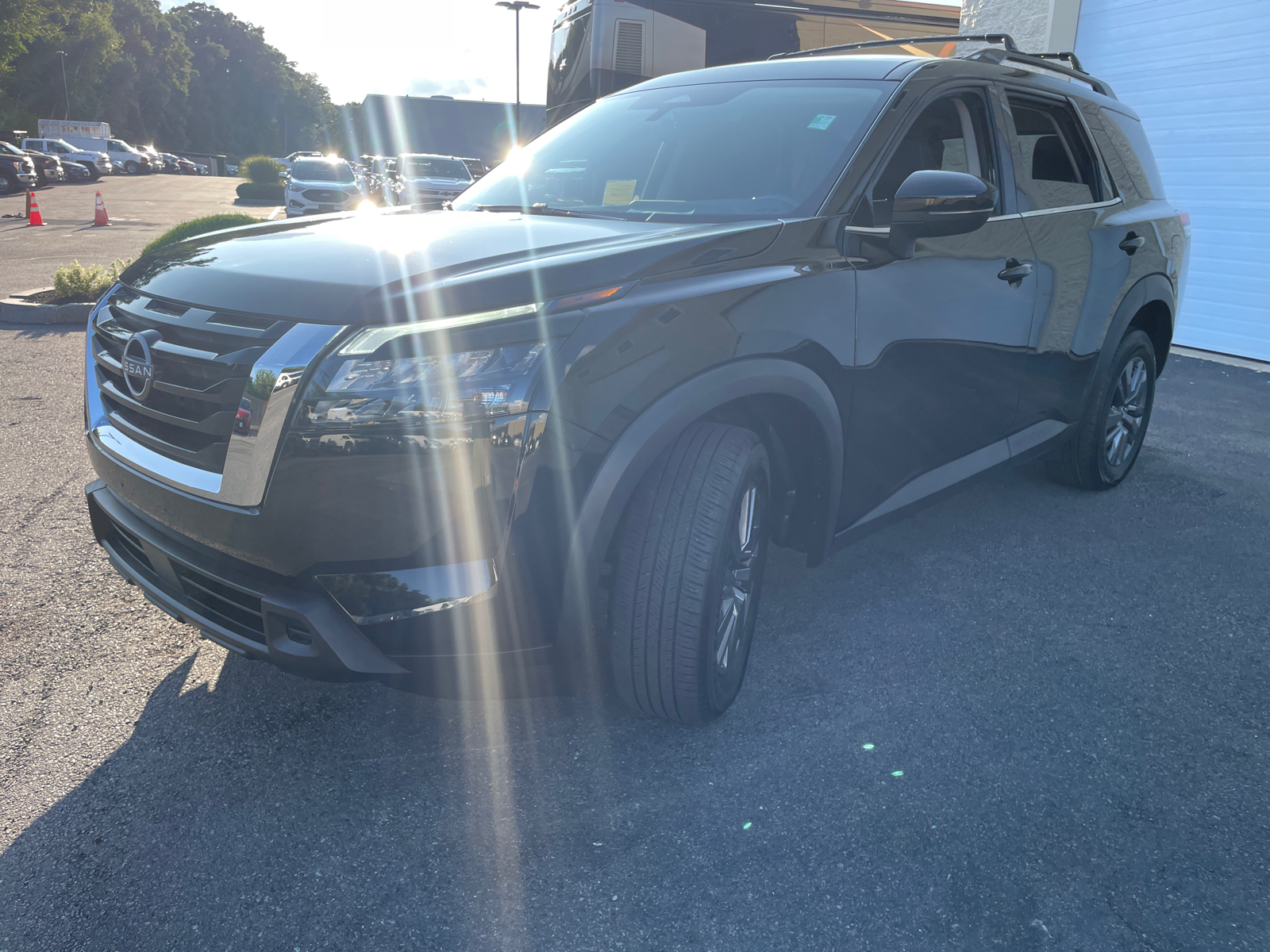 2023 Nissan Pathfinder SV 4