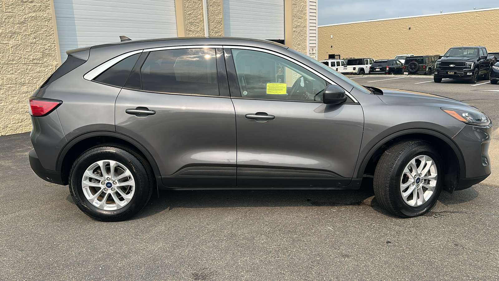 2021 Ford Escape SE 12