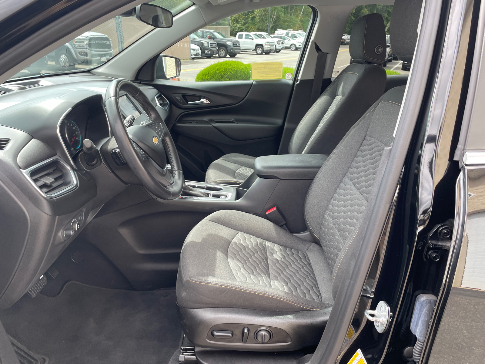 2021 Chevrolet Equinox LT 35