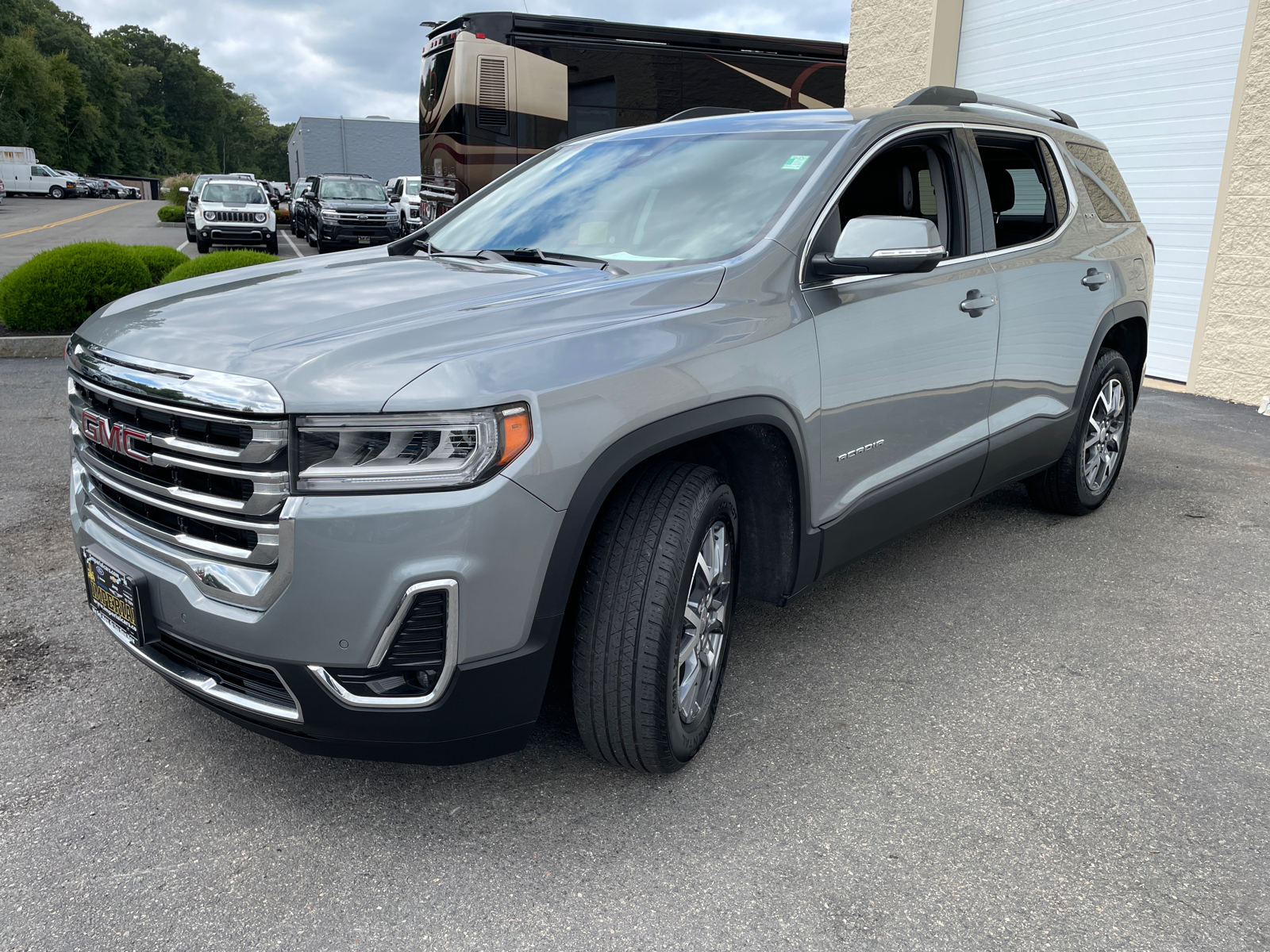 2023 GMC Acadia SLT 5