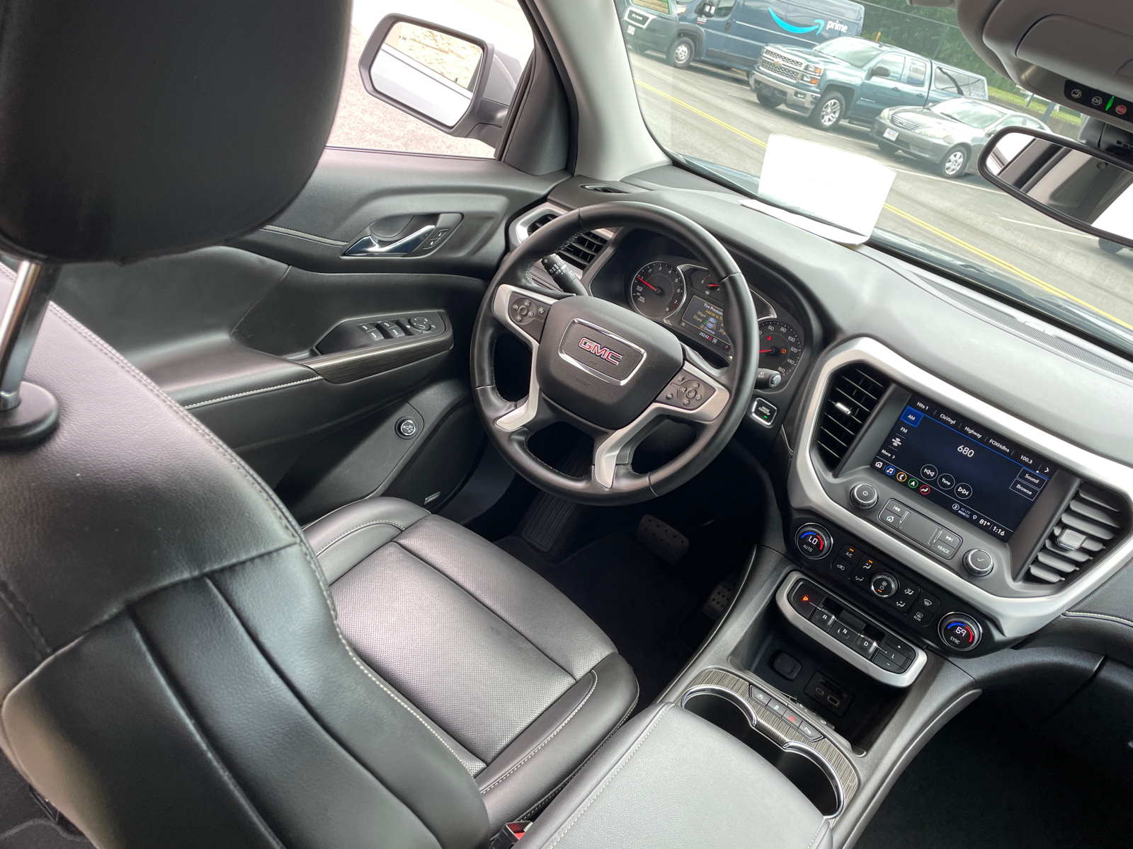 2023 GMC Acadia SLT 21