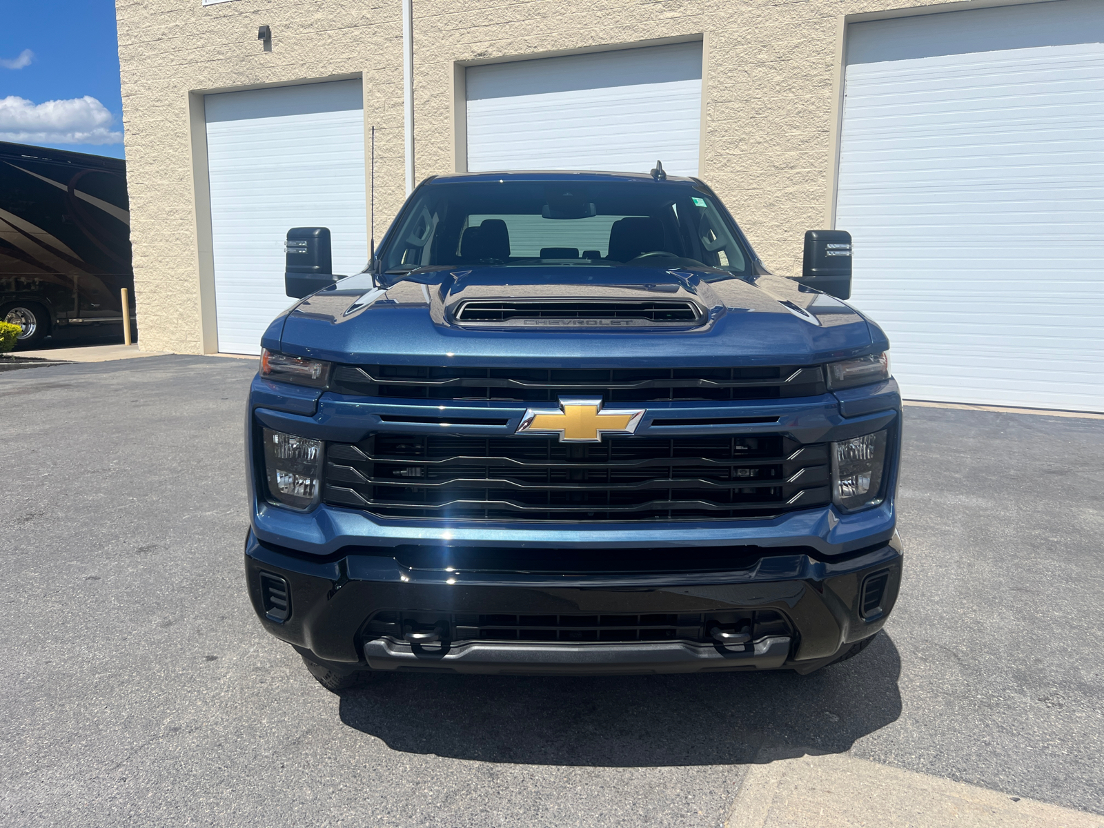 2024 Chevrolet Silverado 2500HD Custom 3