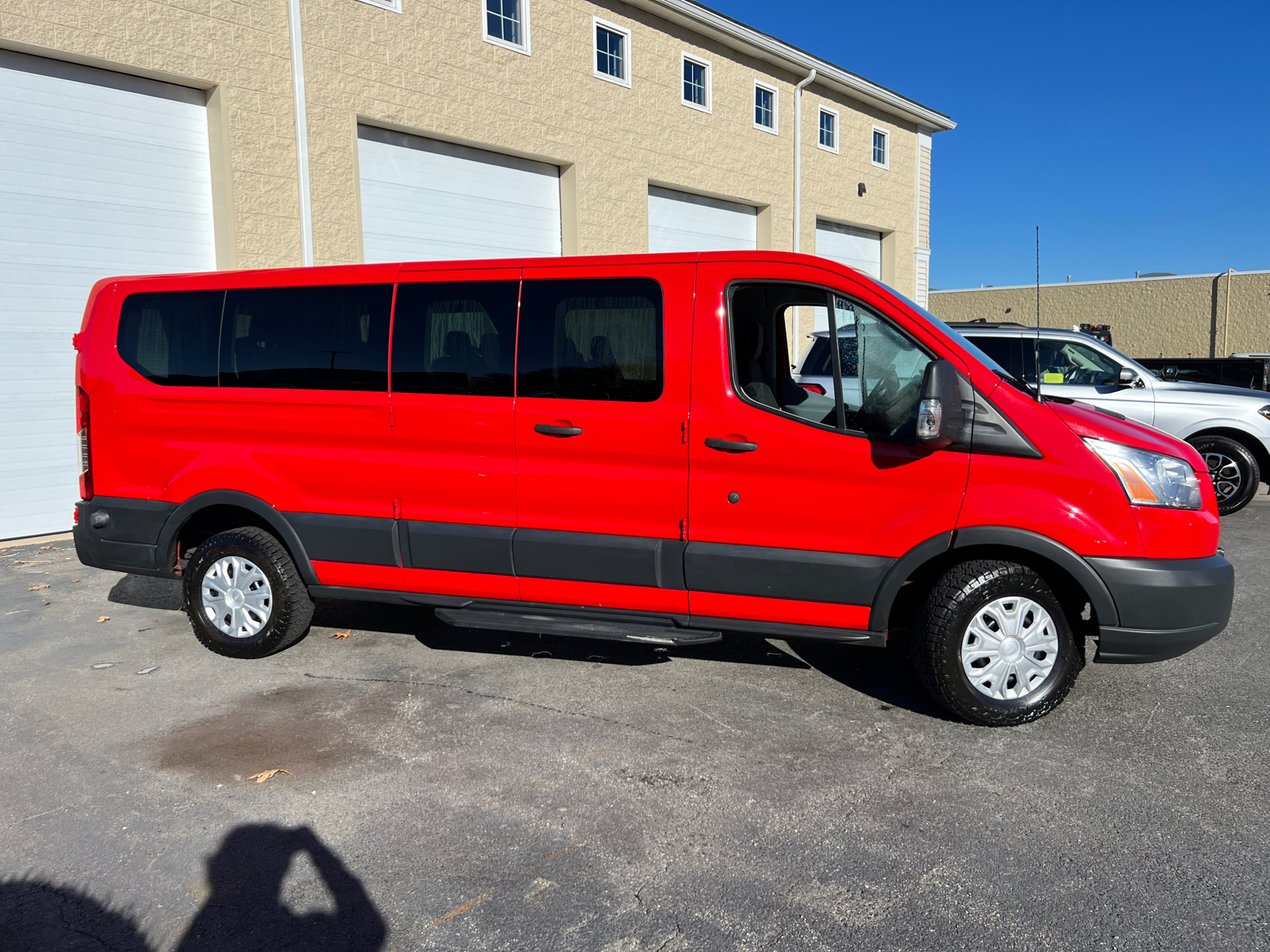 2016 Ford Transit-350 XLT 11