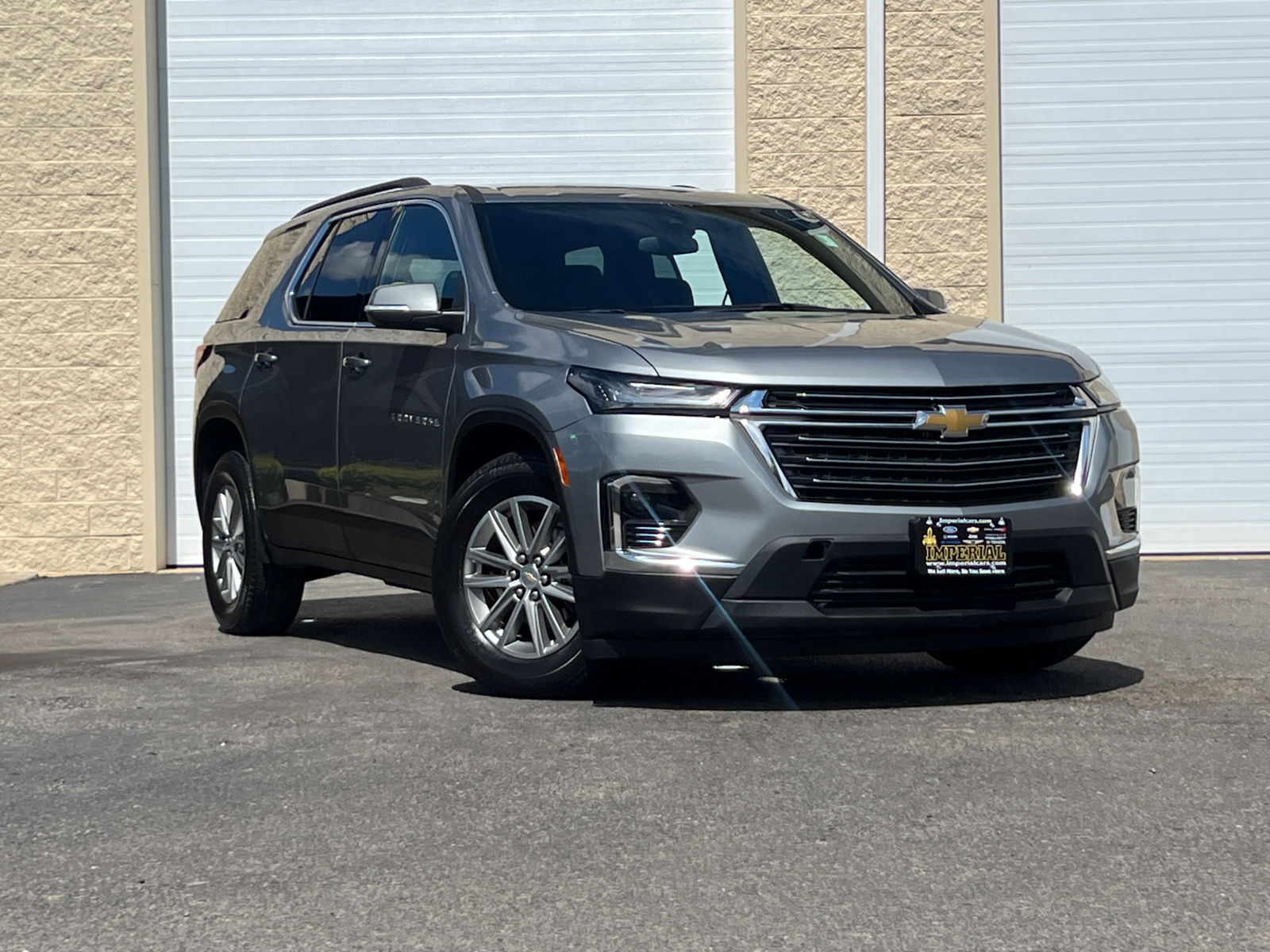 2023 Chevrolet Traverse LT 2