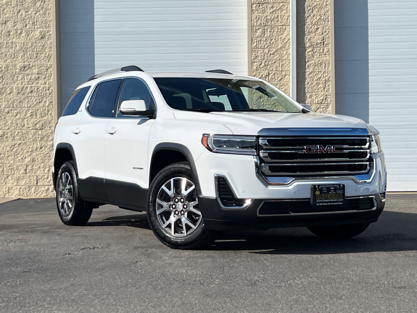 2023 GMC Acadia SLE 1