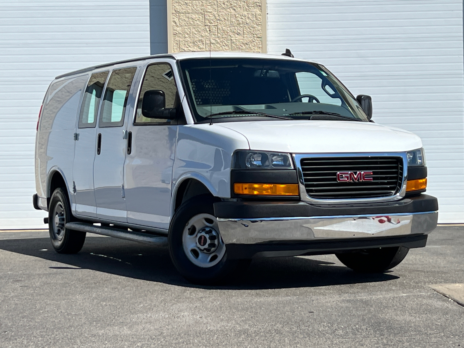 2021 GMC Savana 2500 Work Van 1