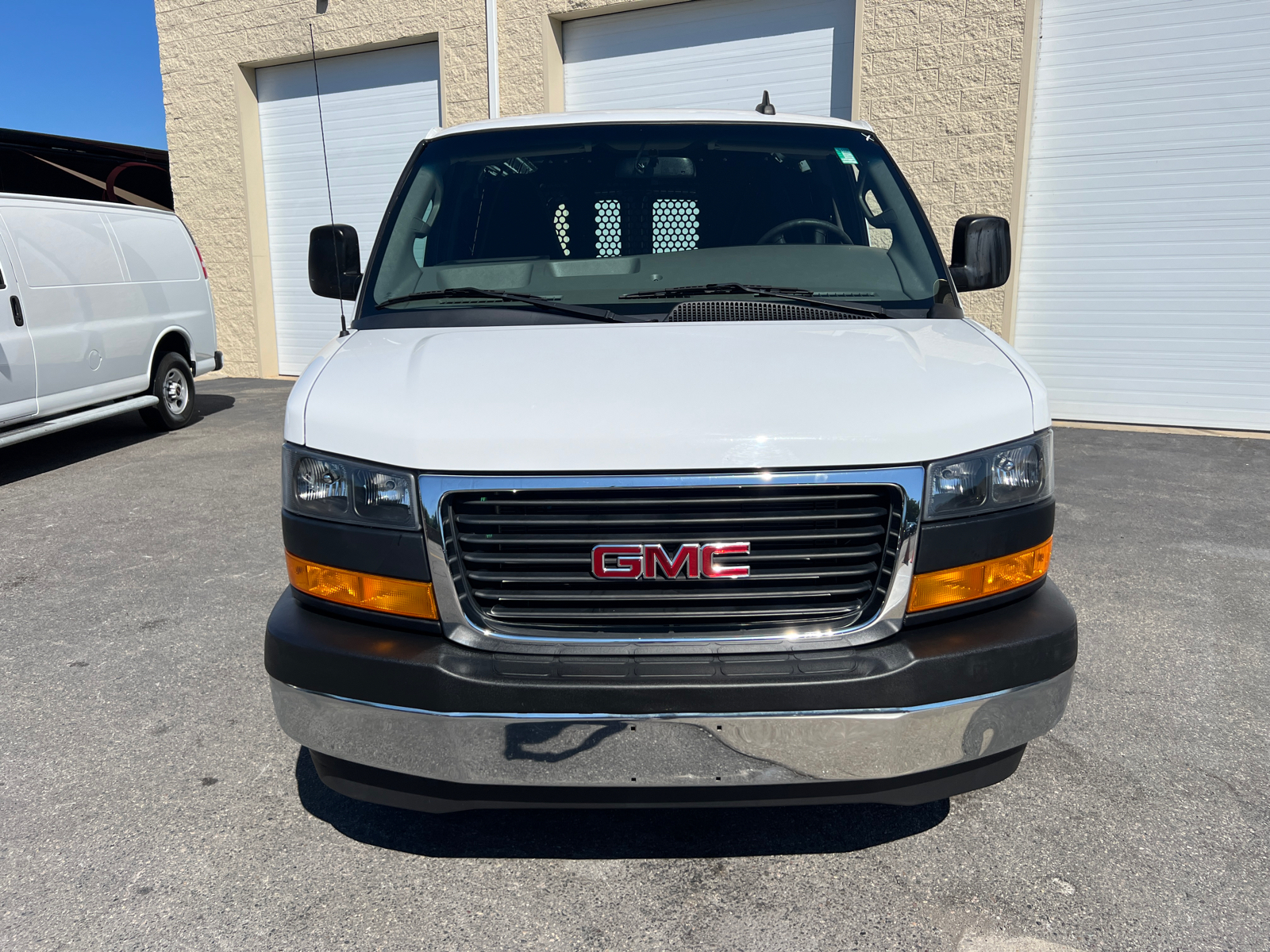 2021 GMC Savana 2500 Work Van 3