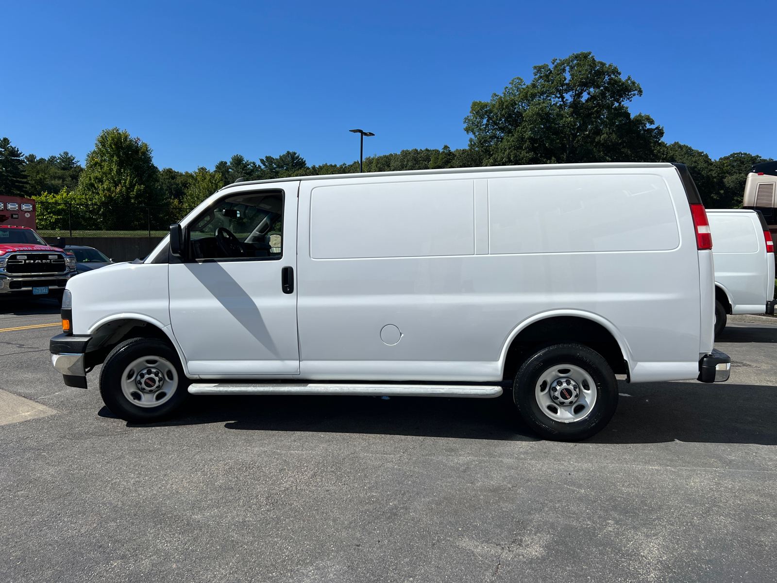 2021 GMC Savana 2500 Work Van 5