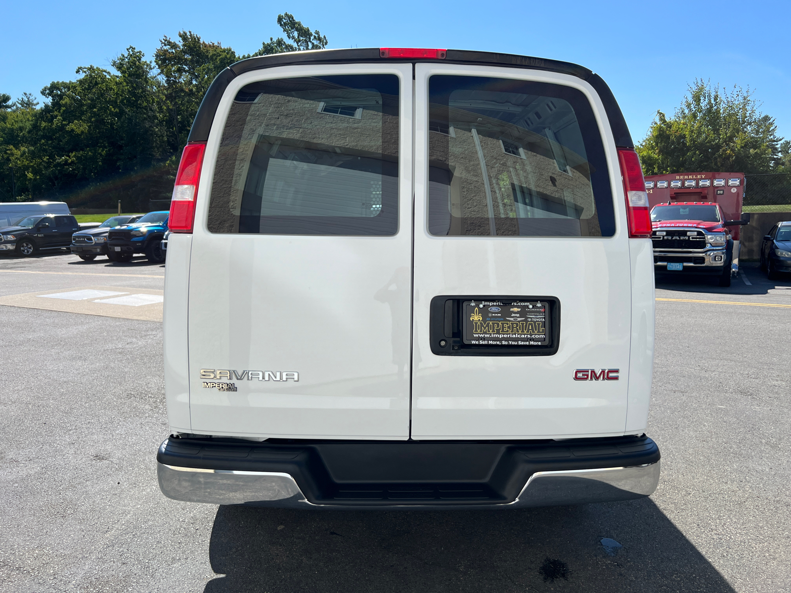 2021 GMC Savana 2500 Work Van 8