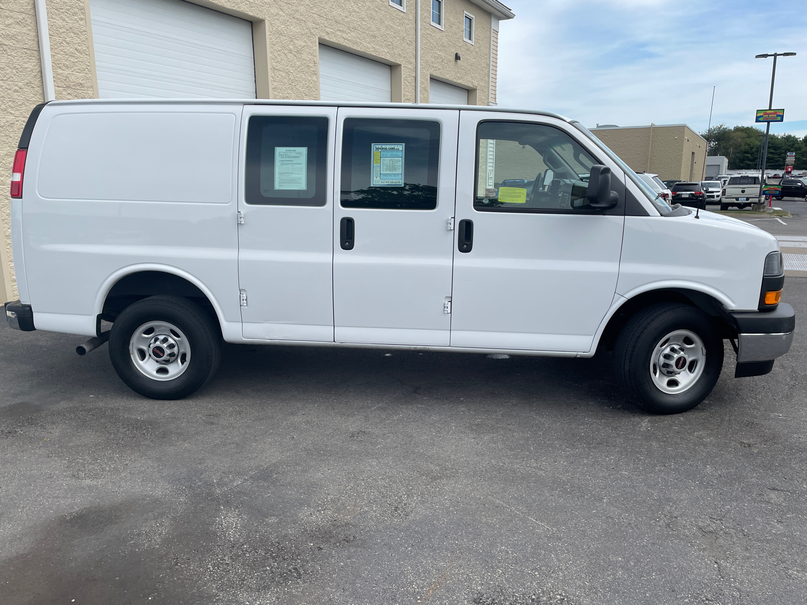 2021 GMC Savana 2500 Work Van 12