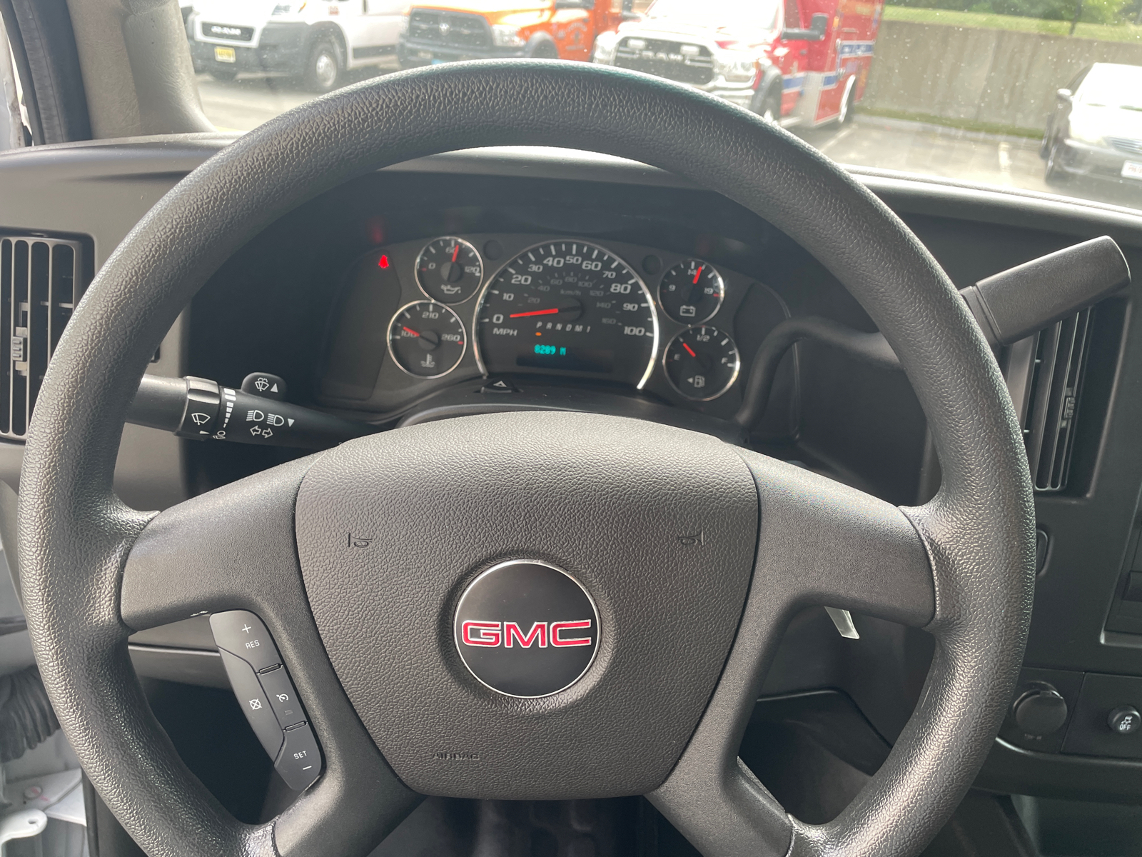 2021 GMC Savana 2500 Work Van 18