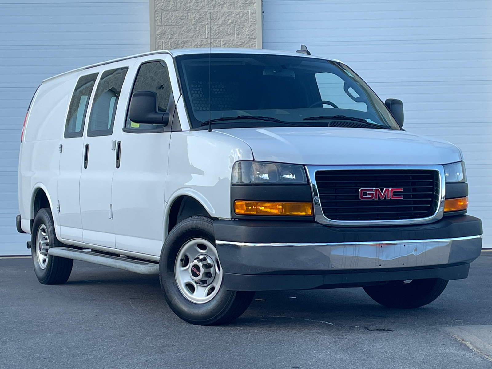 2022 GMC Savana 2500 Work Van 1