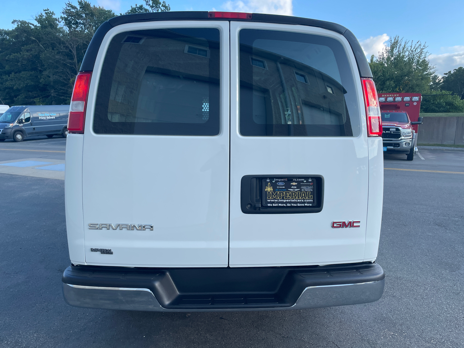 2022 GMC Savana 2500 Work Van 8