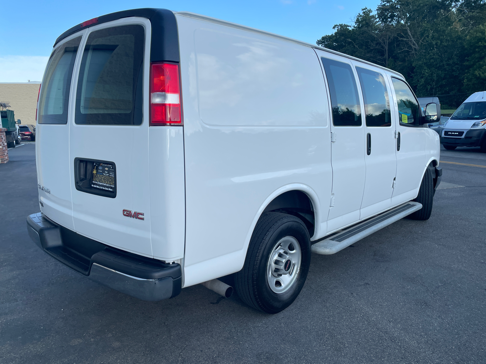 2022 GMC Savana 2500 Work Van 11