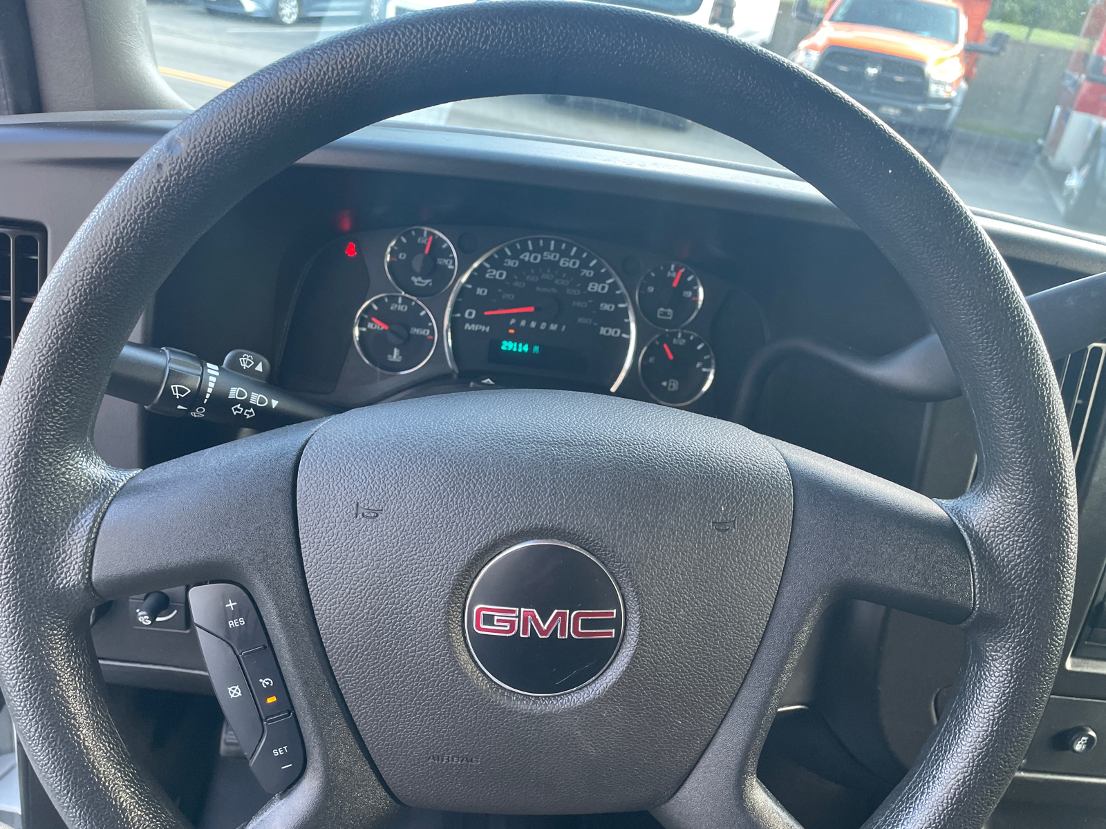 2022 GMC Savana 2500 Work Van 17