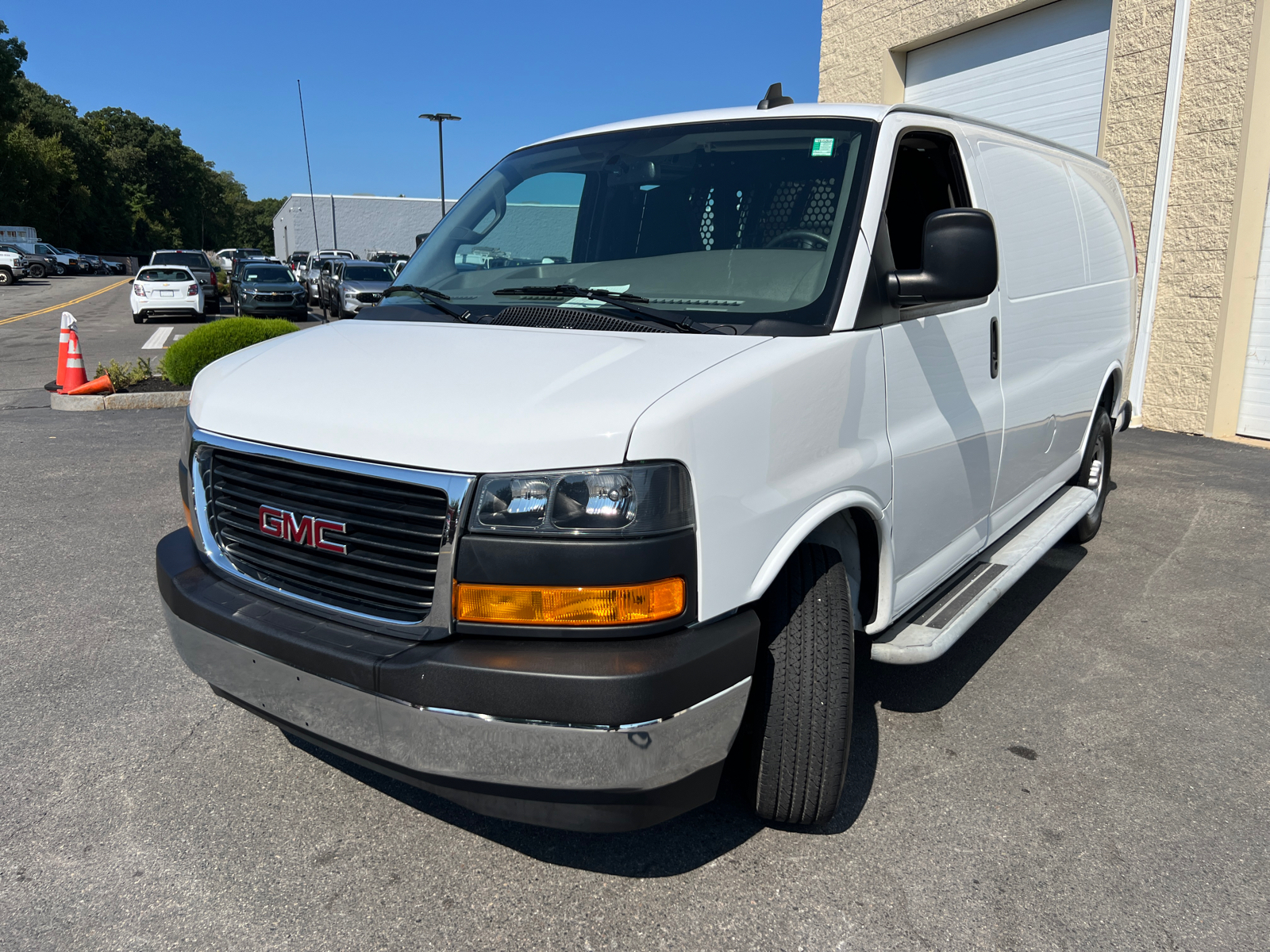 2022 GMC Savana 2500 Work Van 4