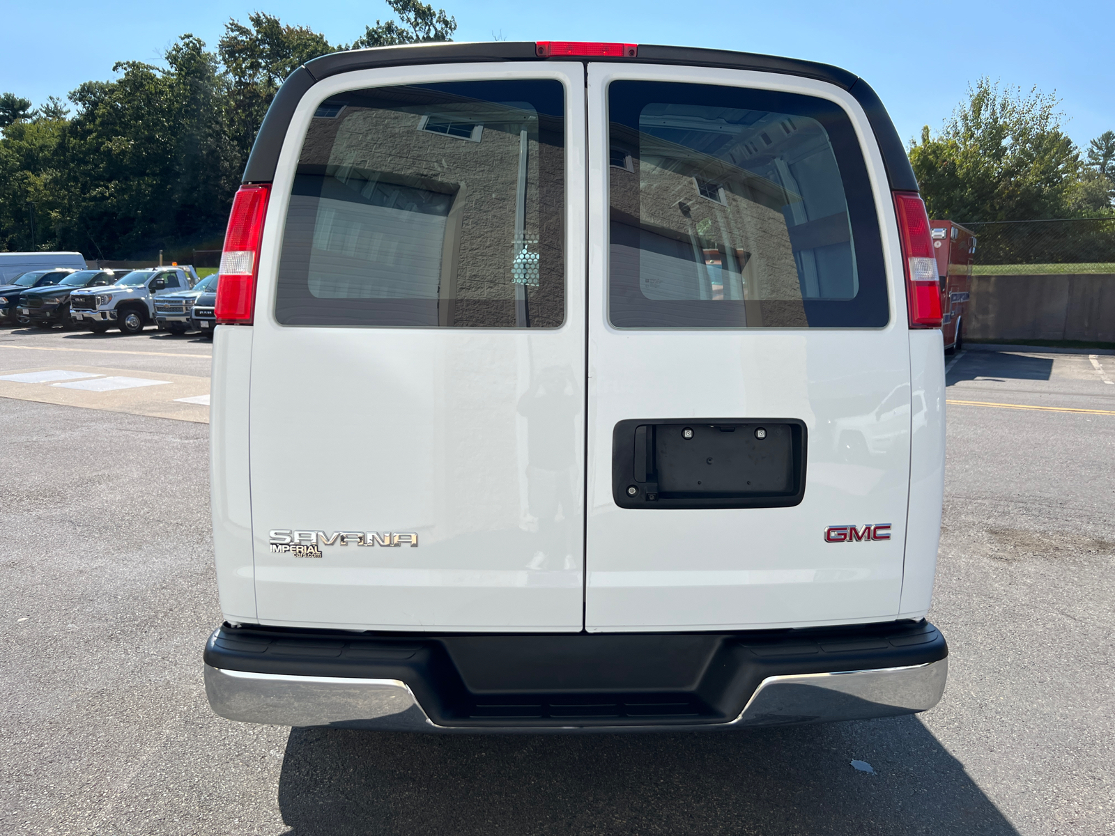 2022 GMC Savana 2500 Work Van 8