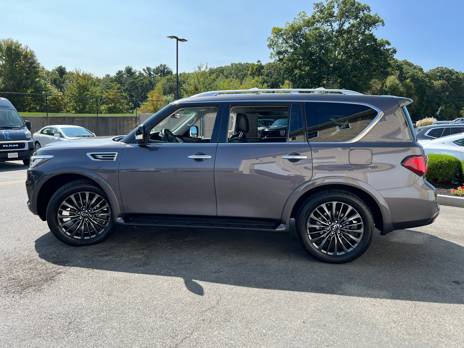 2024 INFINITI QX80 Premium Select 5