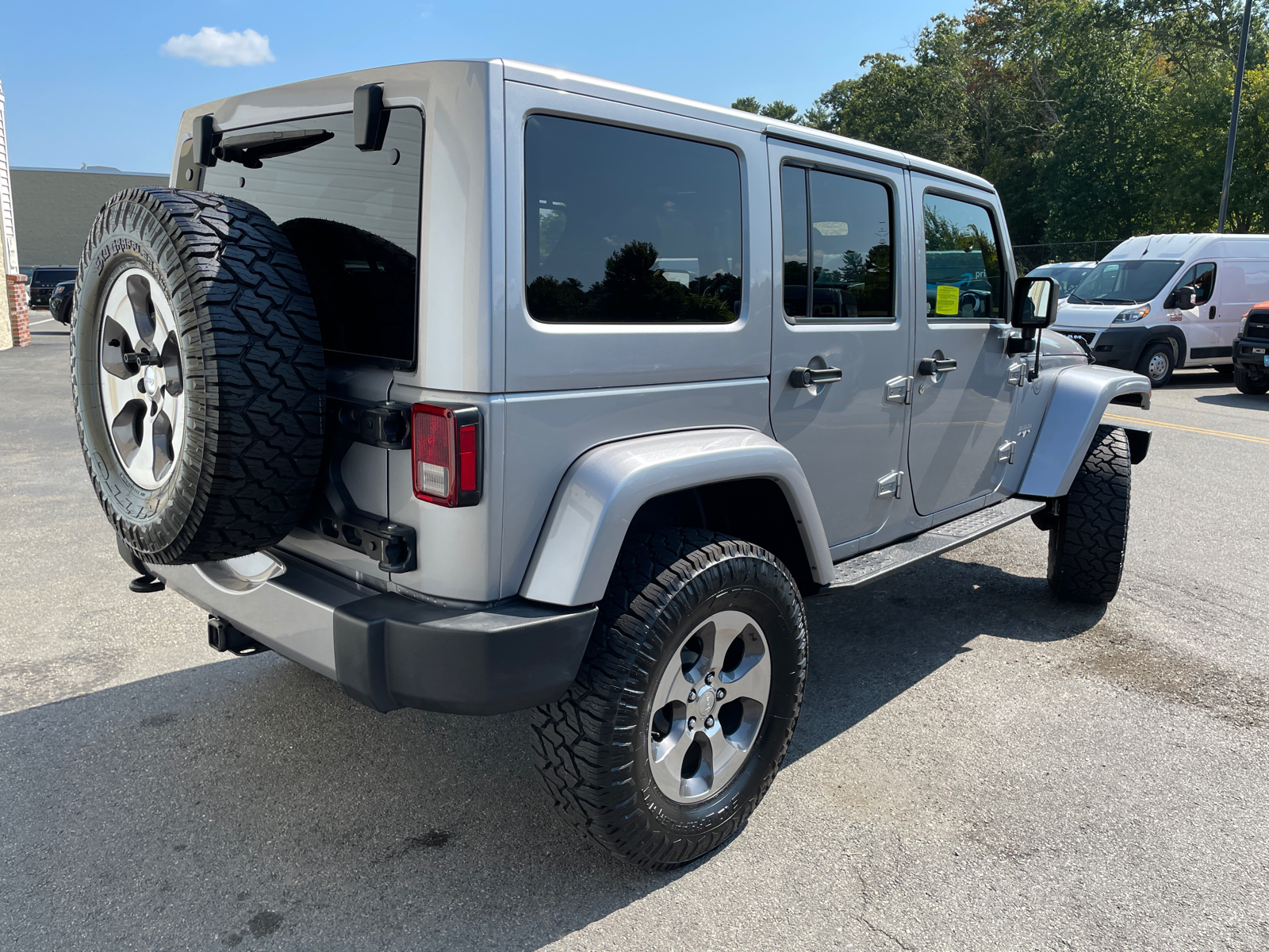 2017 Jeep Wrangler Unlimited Sahara 10