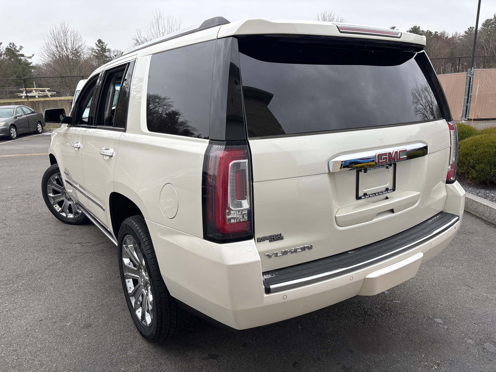 2015 GMC Yukon  7