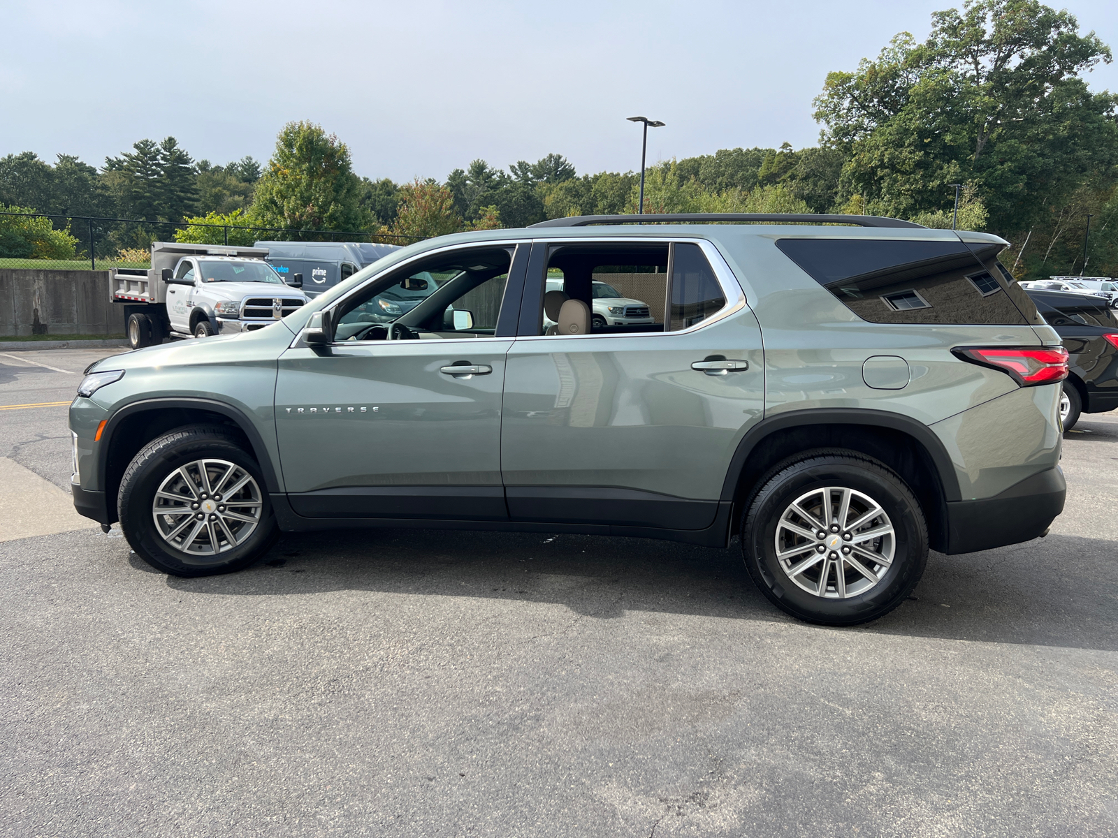 2023 Chevrolet Traverse LT Leather 5