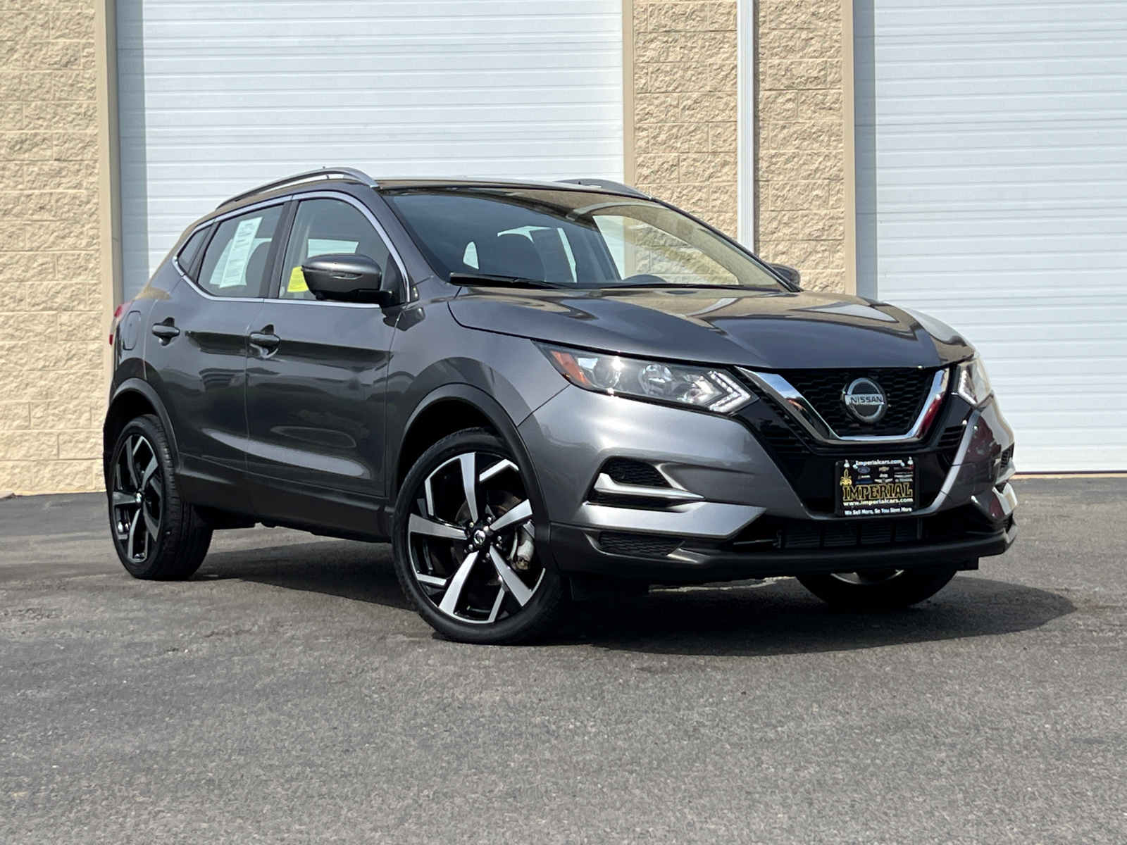 2022 Nissan Rogue Sport SL 1