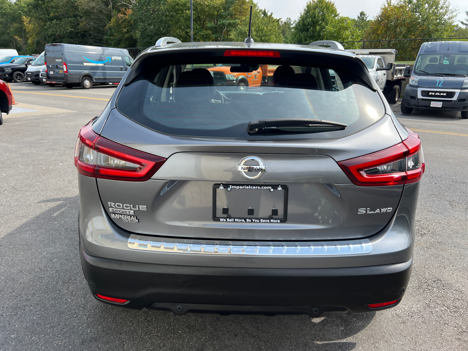 2022 Nissan Rogue Sport SL 8