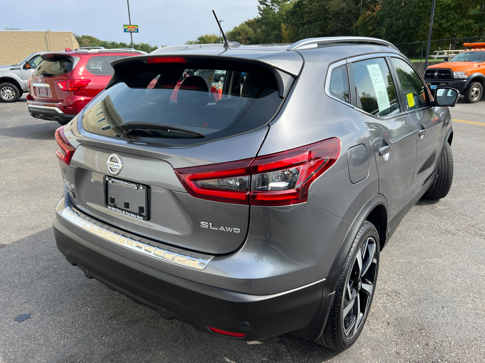 2022 Nissan Rogue Sport SL 10