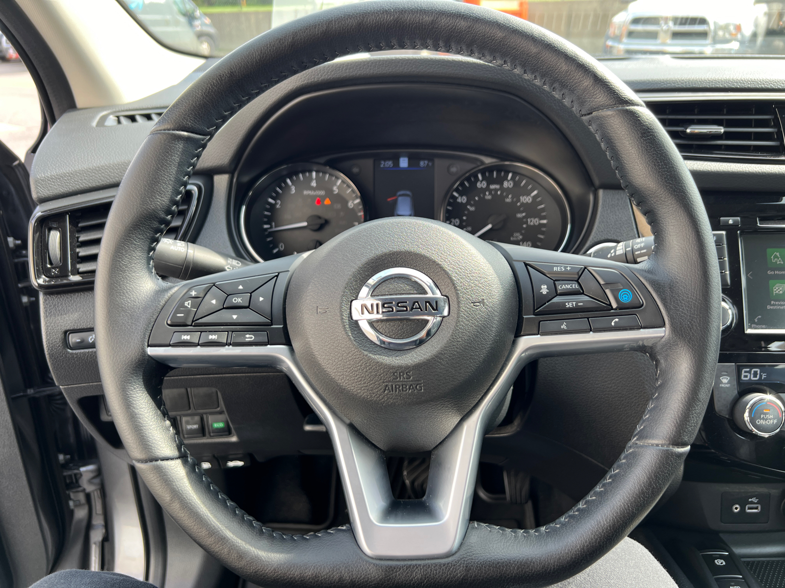 2022 Nissan Rogue Sport SL 21