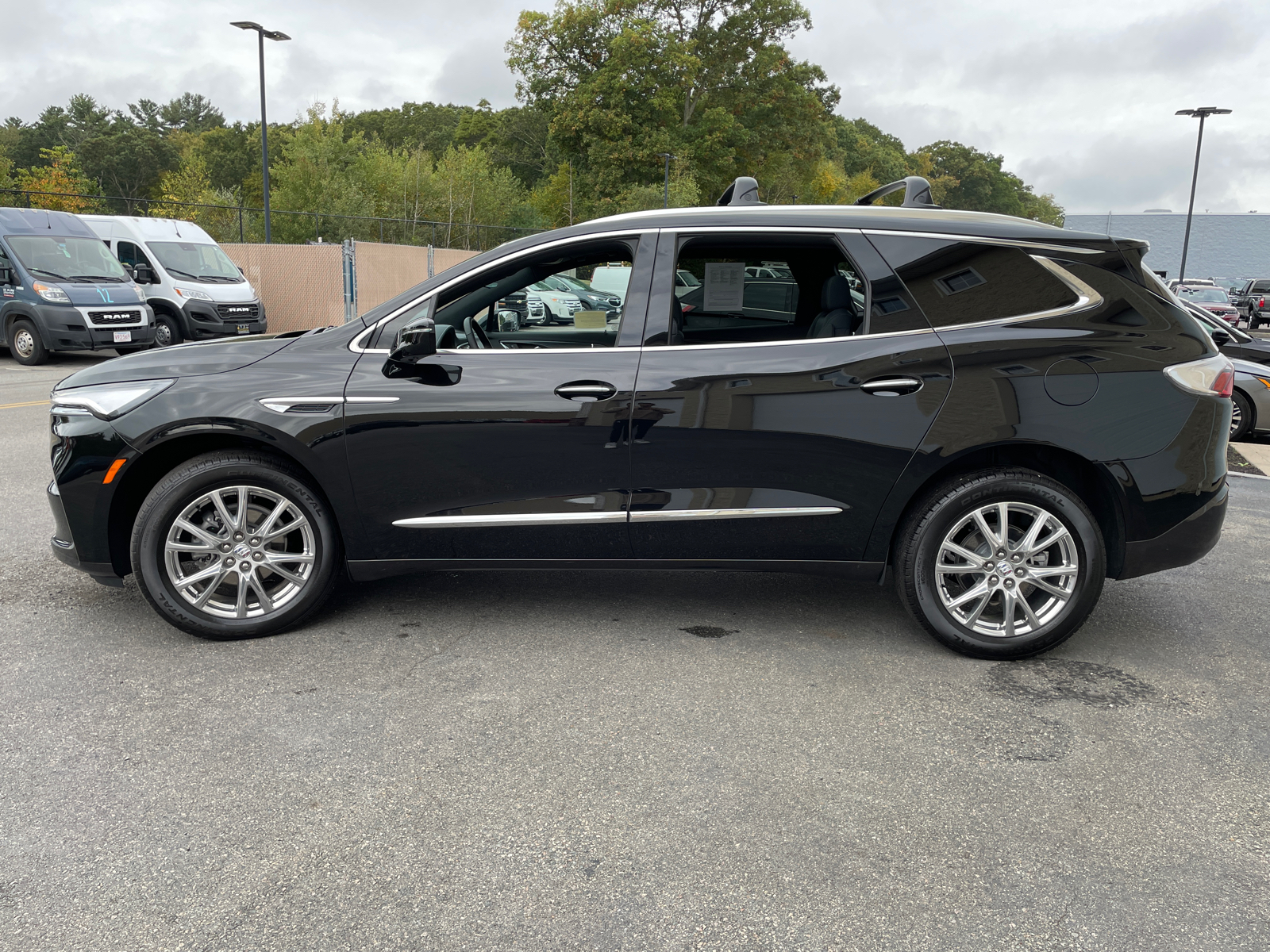 2024 Buick Enclave Essence 6